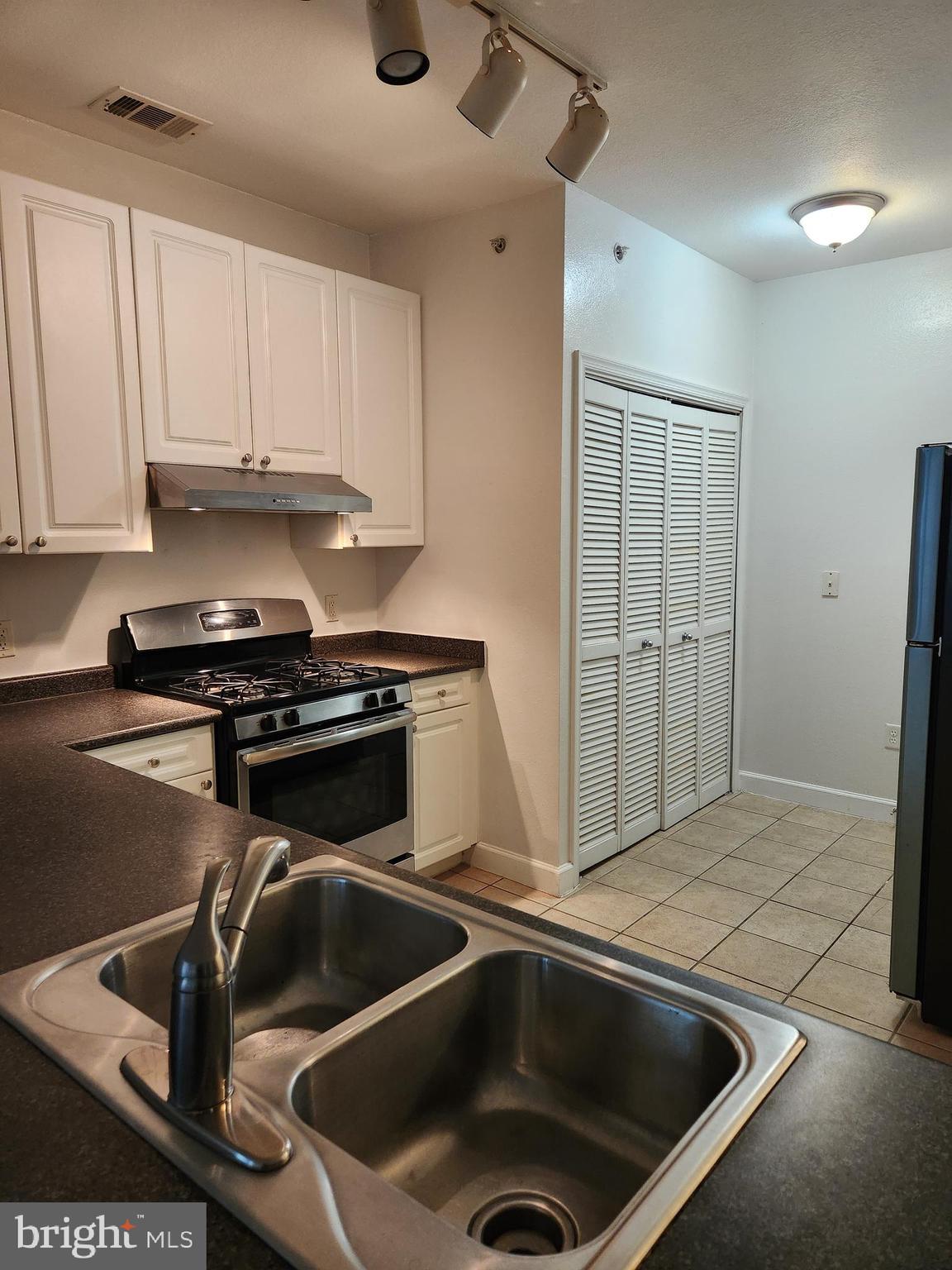 THE FITZ - Residential Lease