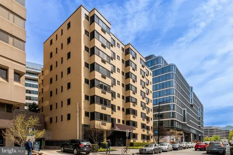 MLS: DCDC2262736