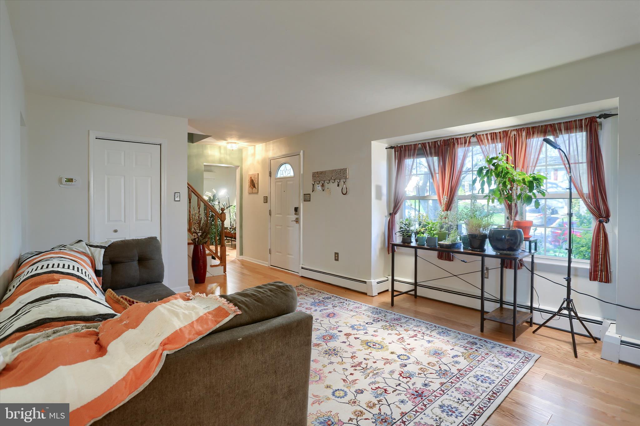 COUNTRY CLUB MANOR - Residential