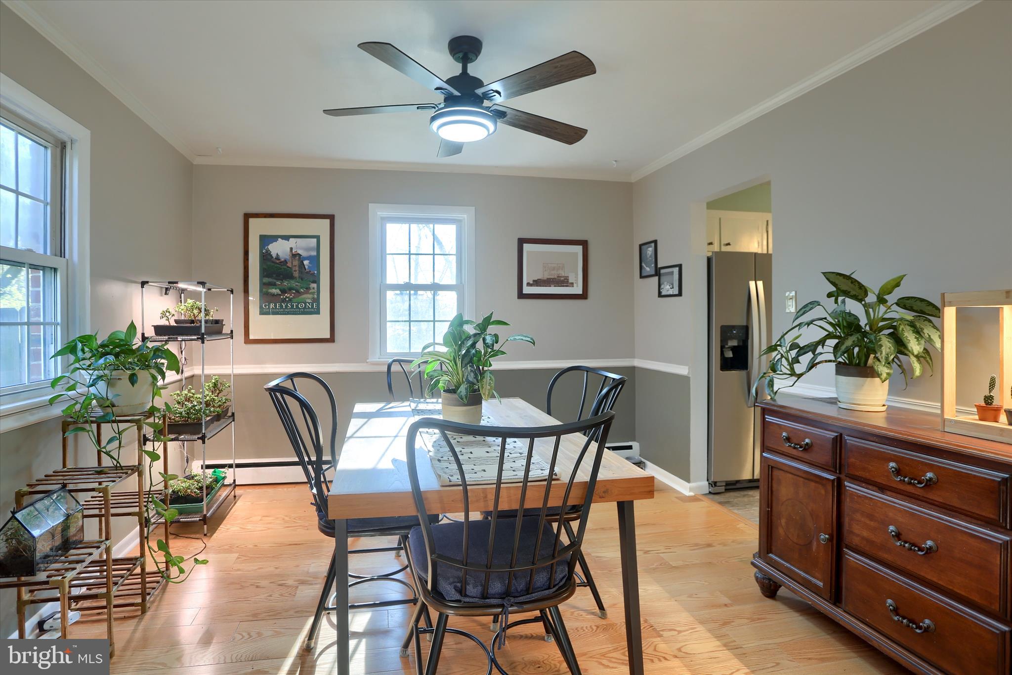 COUNTRY CLUB MANOR - Residential