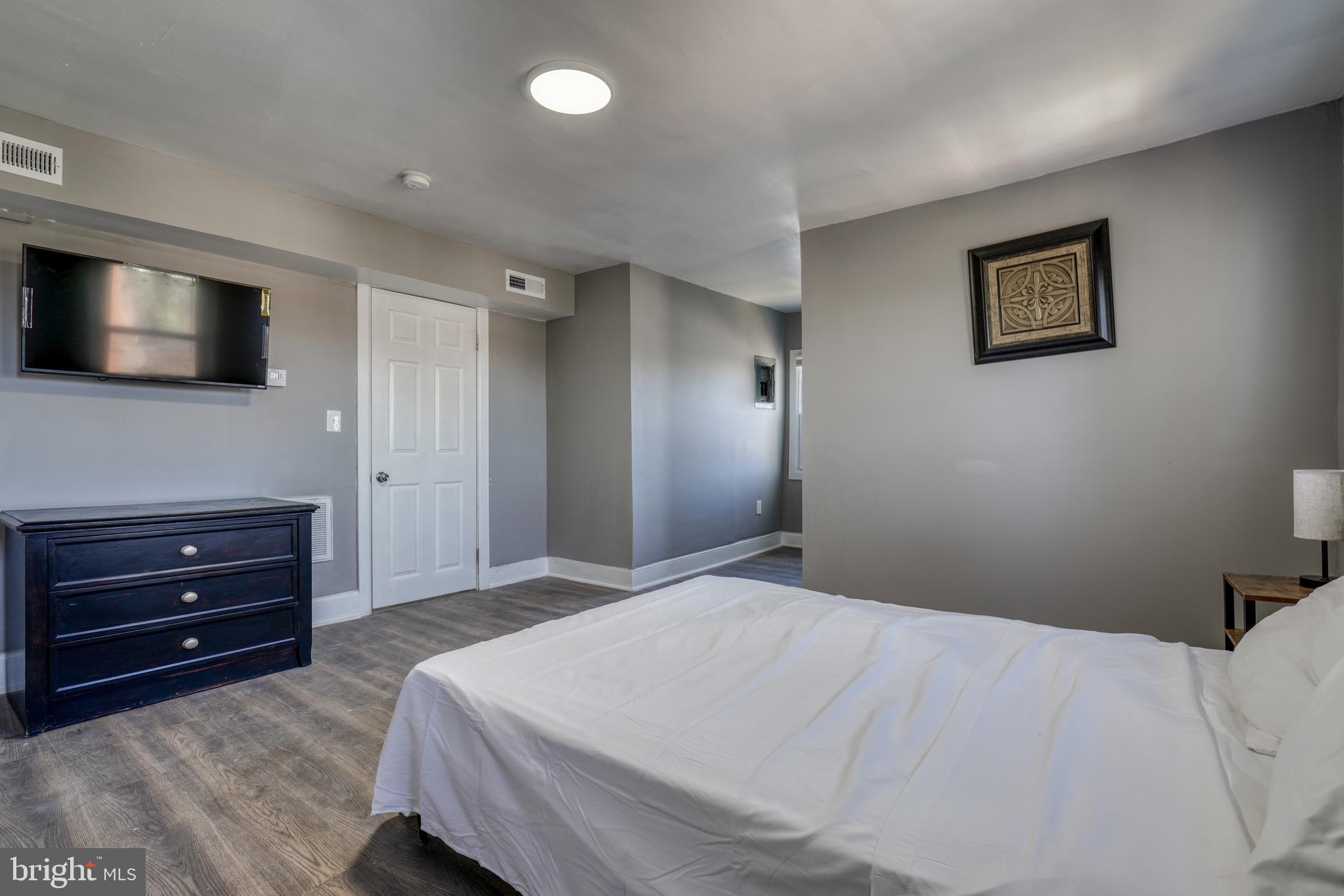 WEST ARLINGTON - Residential