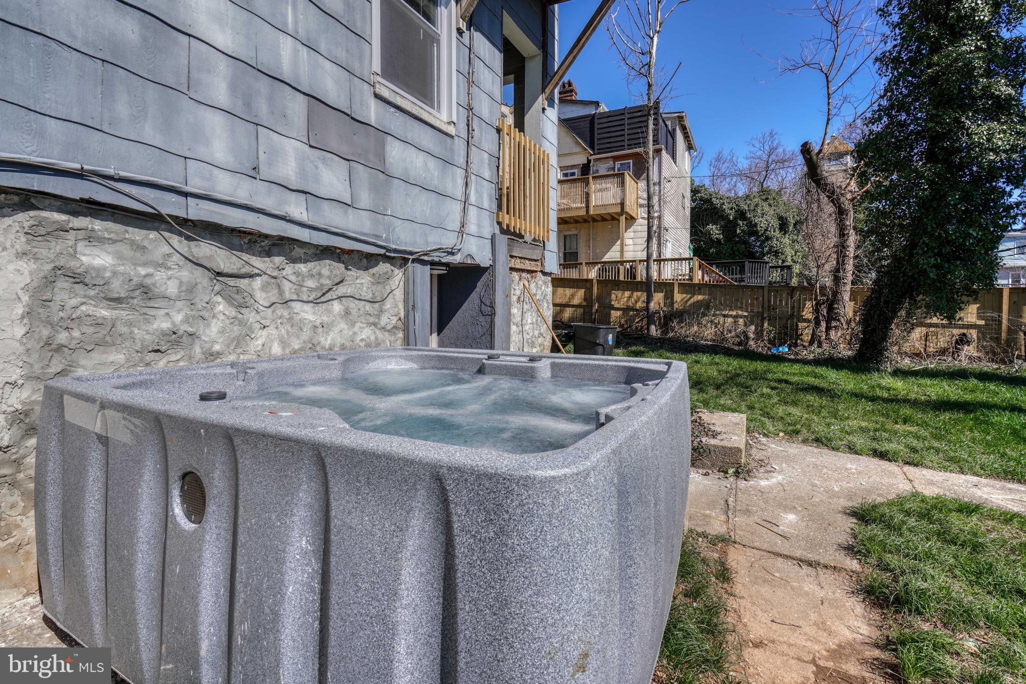 WEST ARLINGTON - Residential