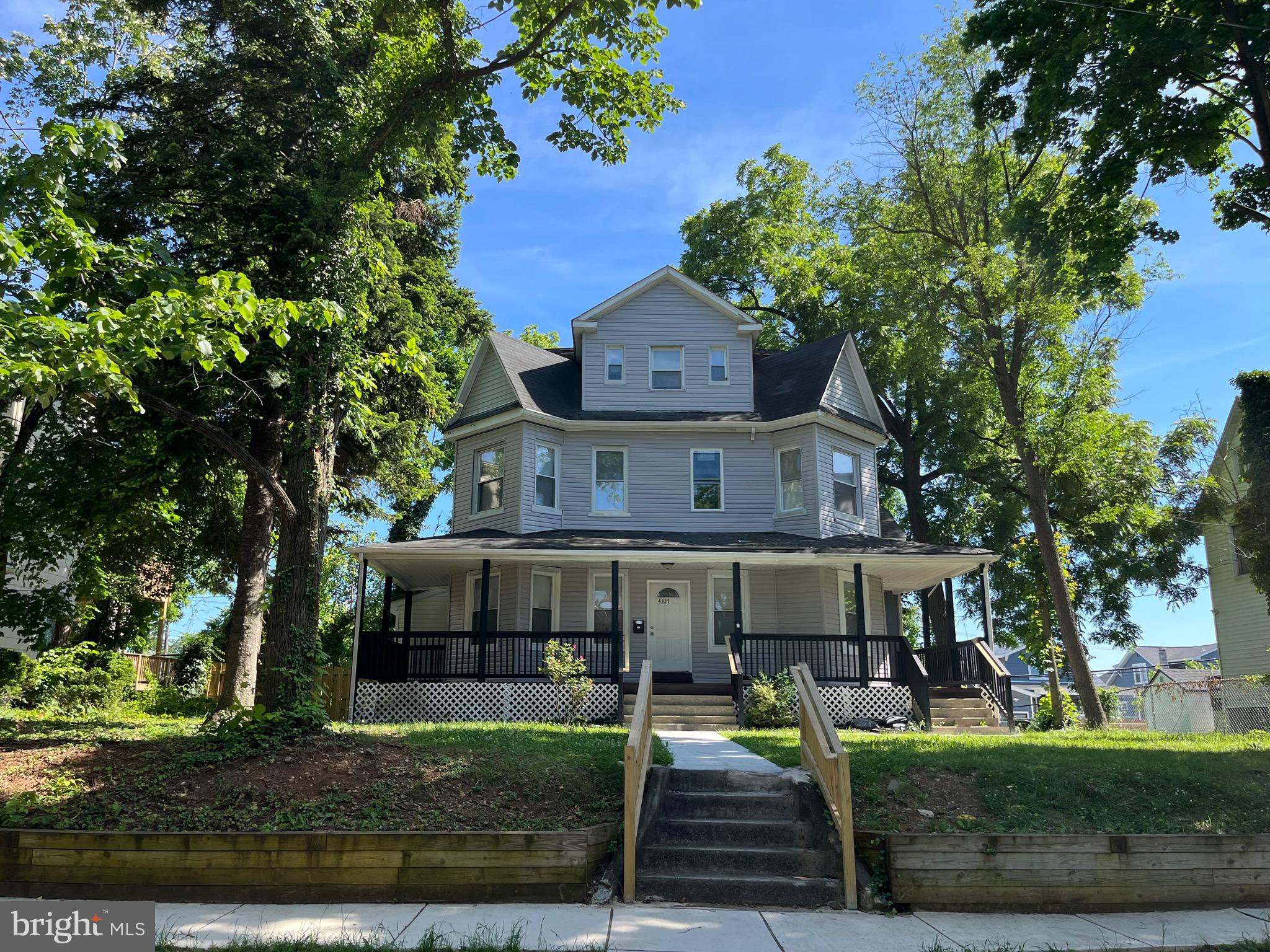 WEST ARLINGTON - Residential