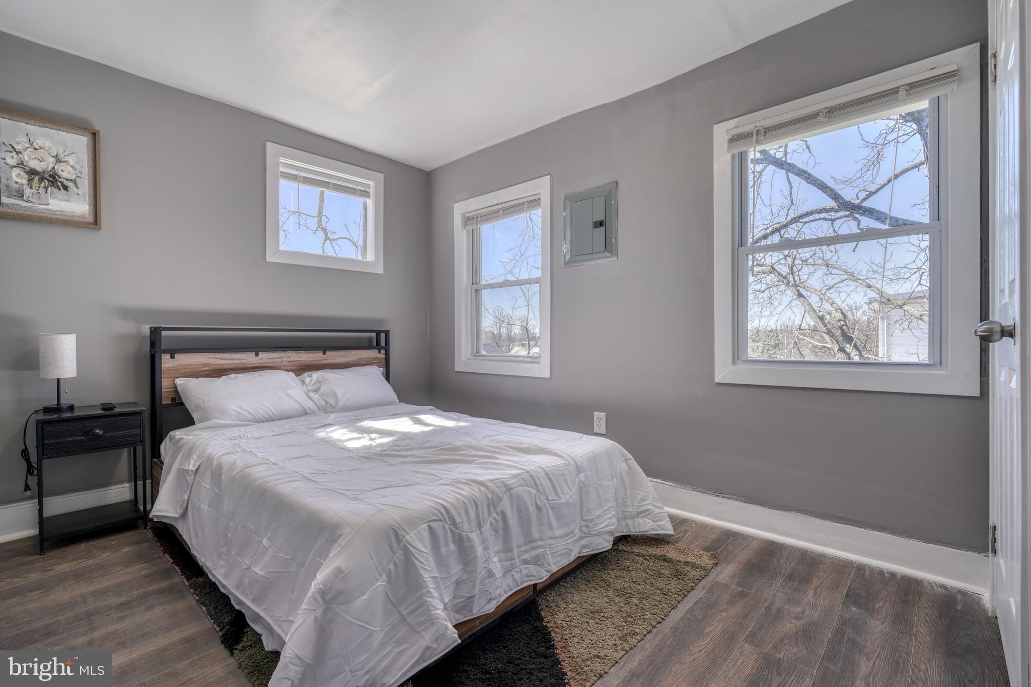 WEST ARLINGTON - Residential