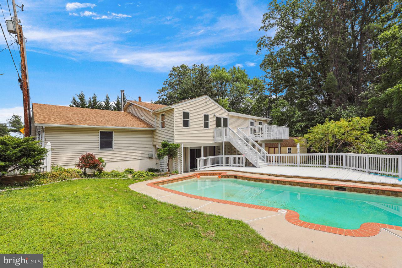 9025 JEFFERSON