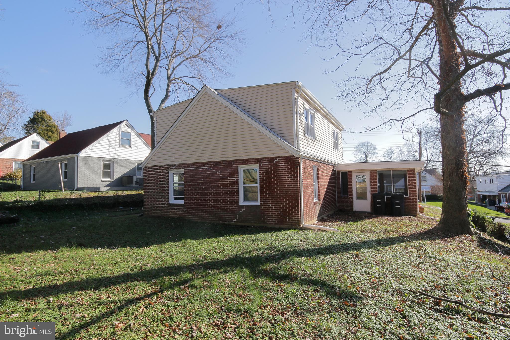 HYATTSVILLE - Residential