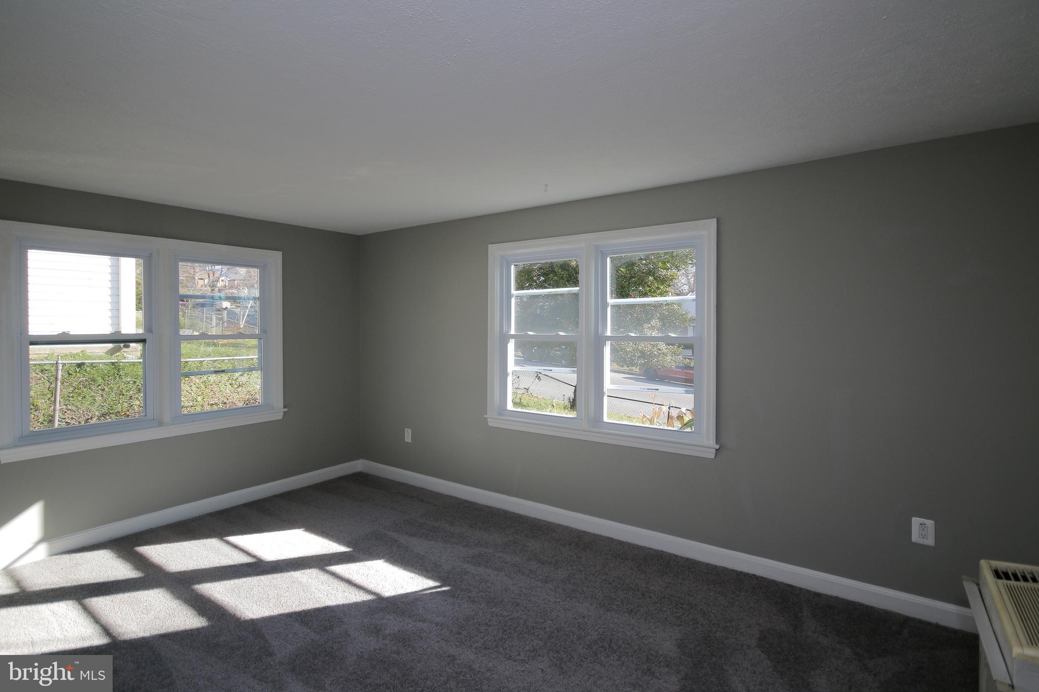 HYATTSVILLE - Residential