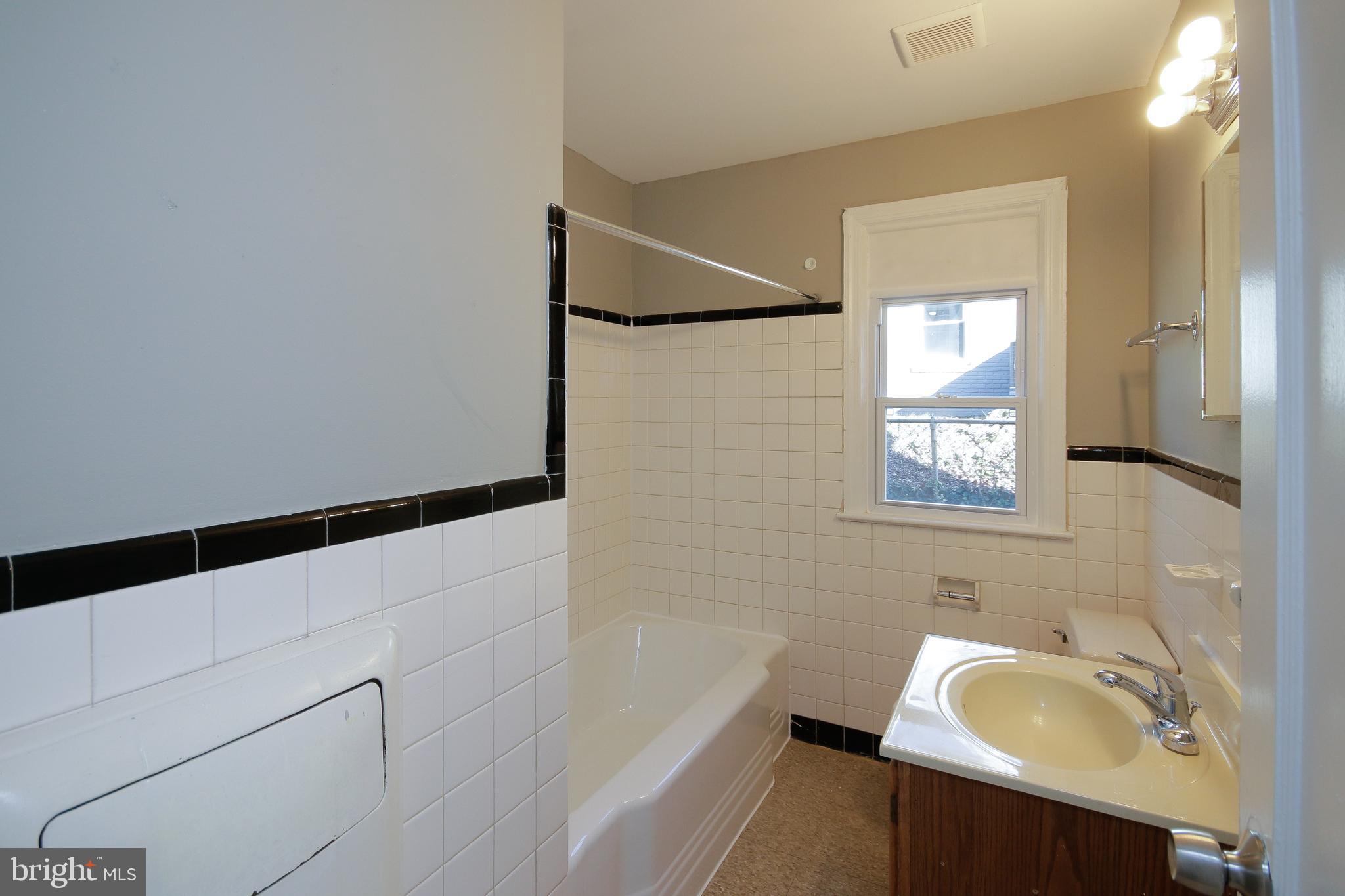 HYATTSVILLE - Residential