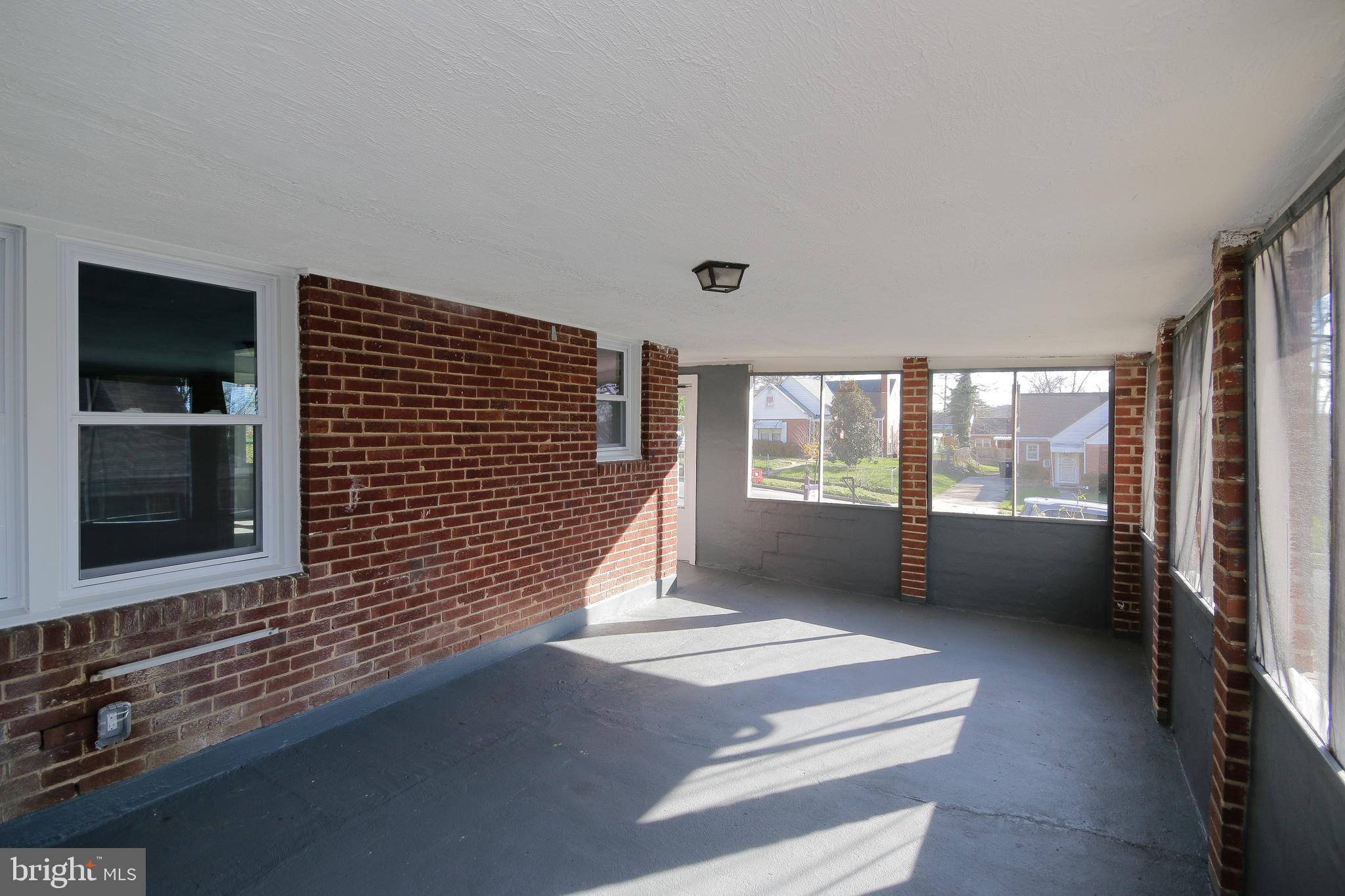 HYATTSVILLE - Residential