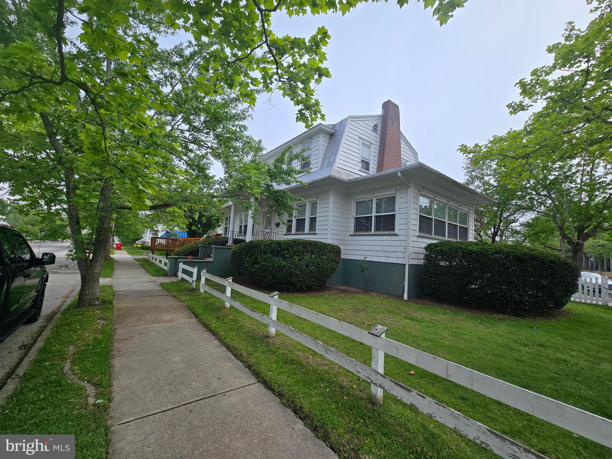 310 HOWARD STREET