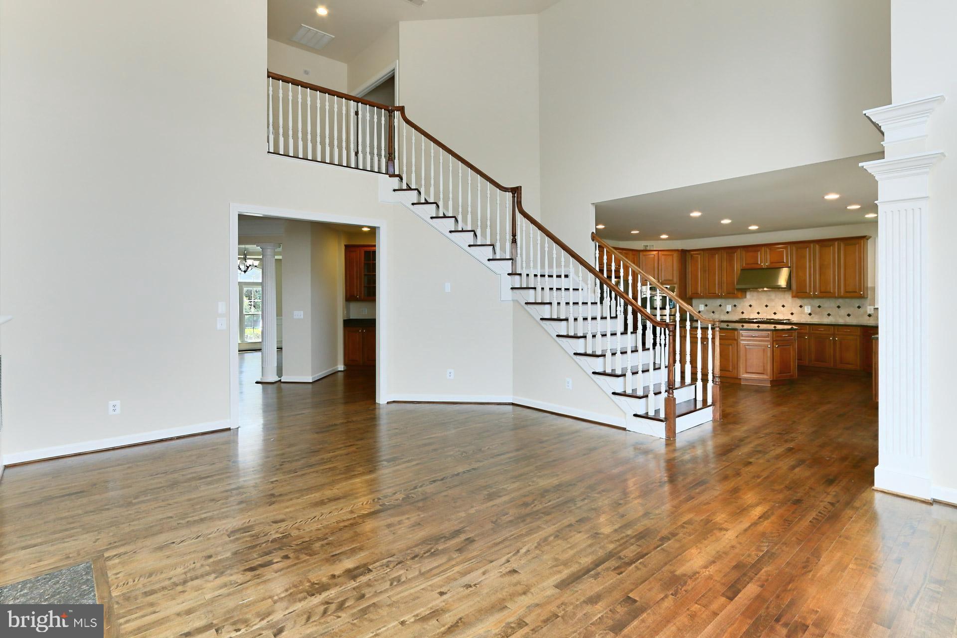 KENSINGTON MANOR - Residential