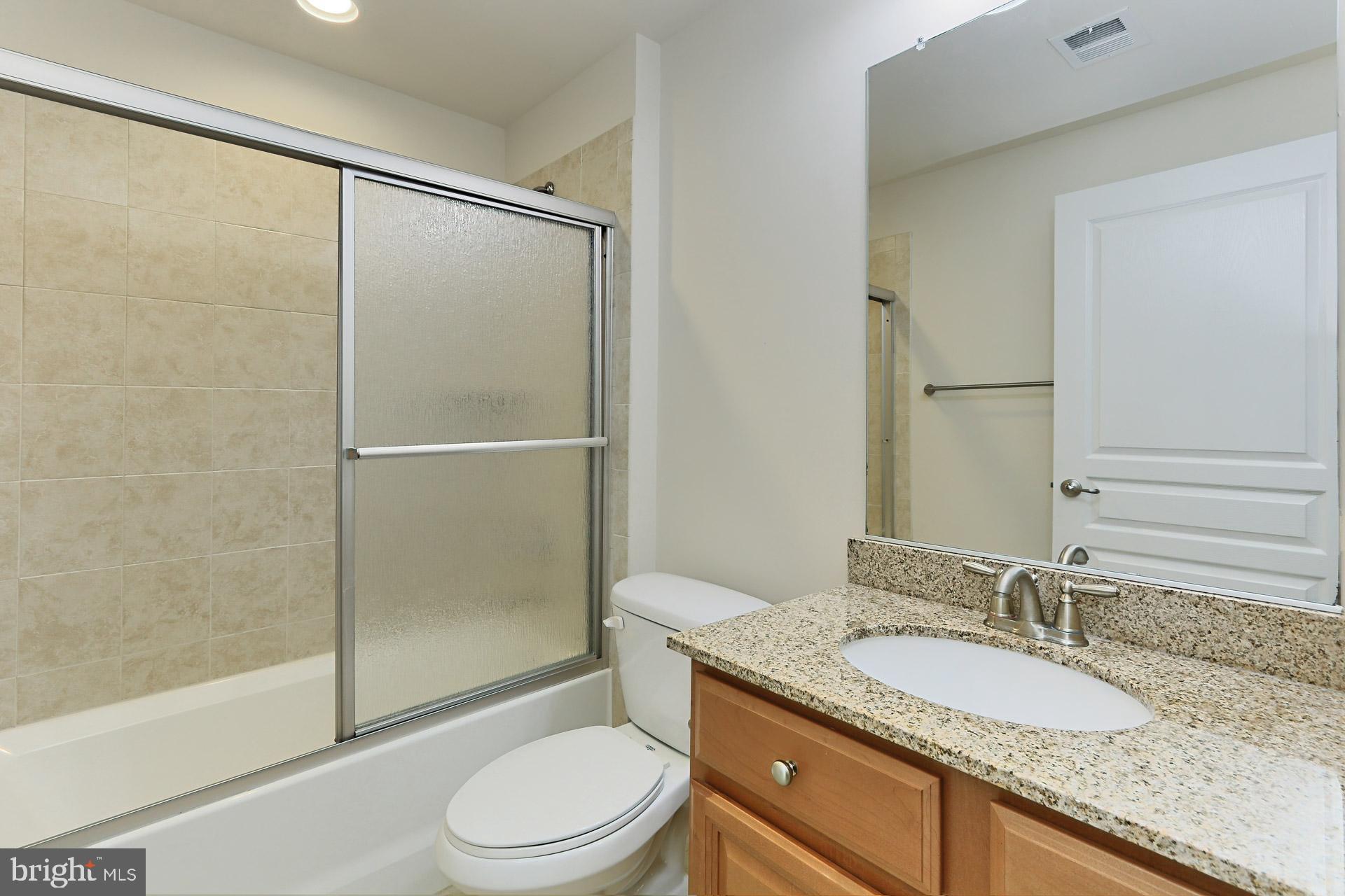 KENSINGTON MANOR - Residential