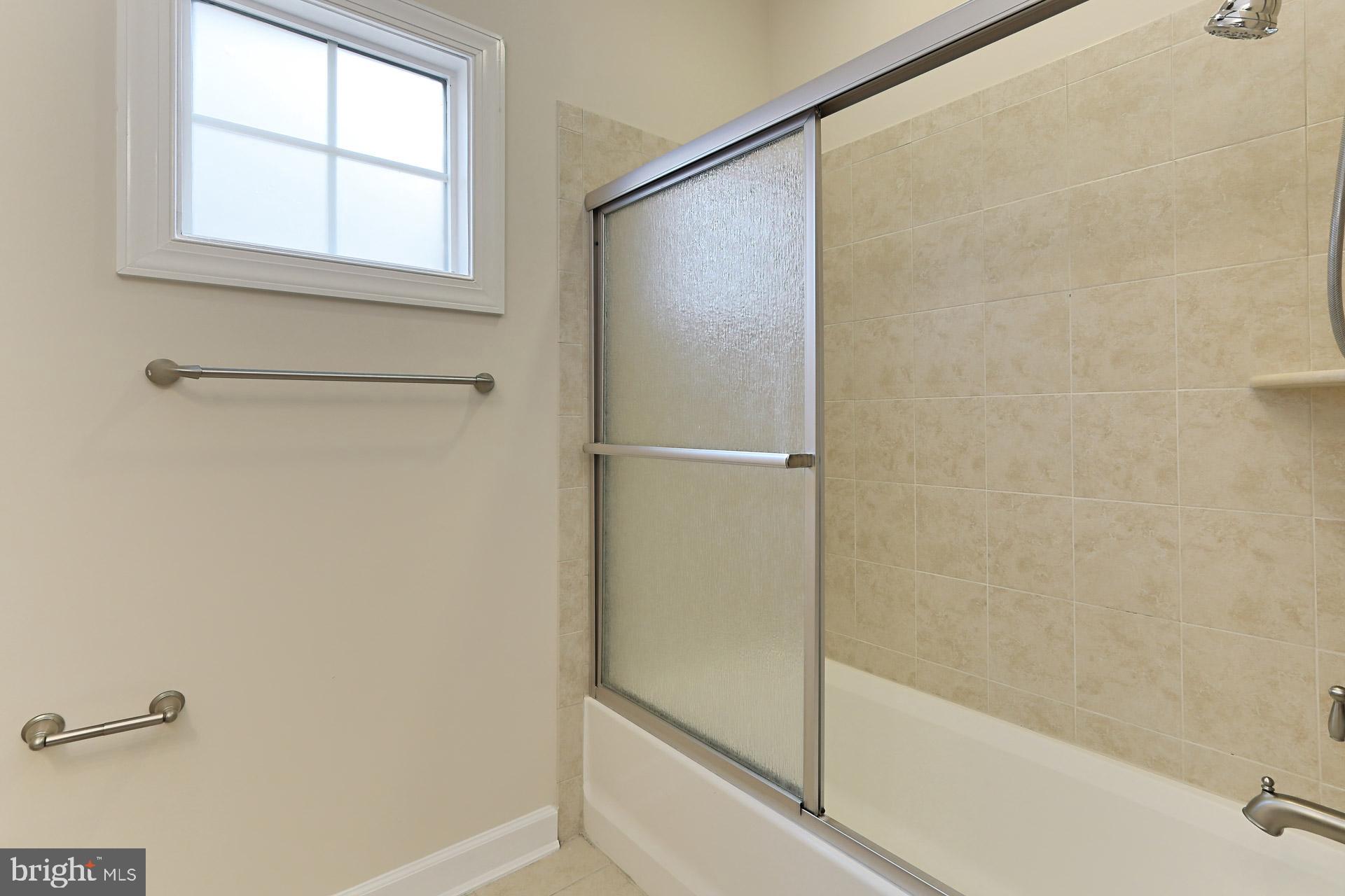 KENSINGTON MANOR - Residential