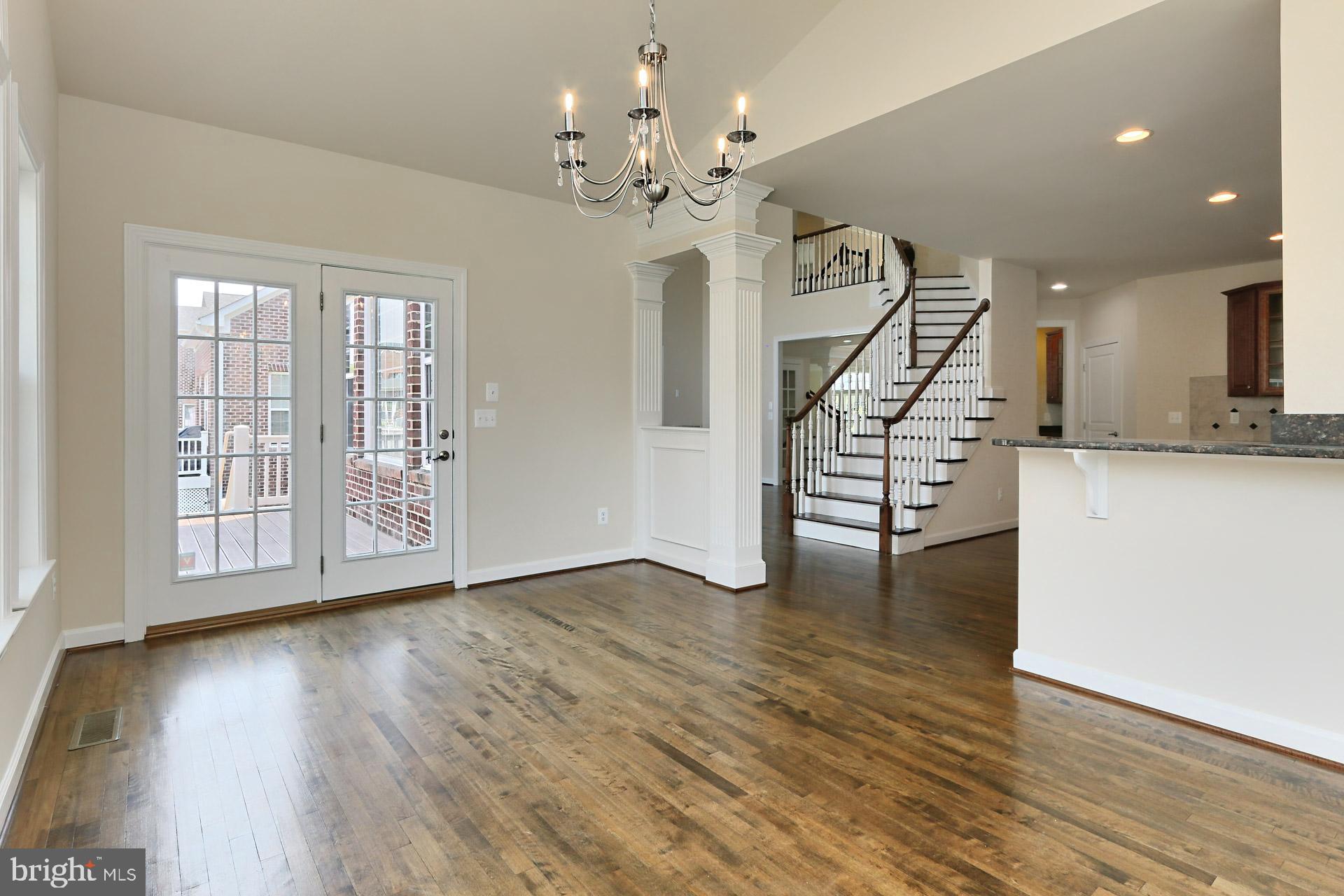 KENSINGTON MANOR - Residential