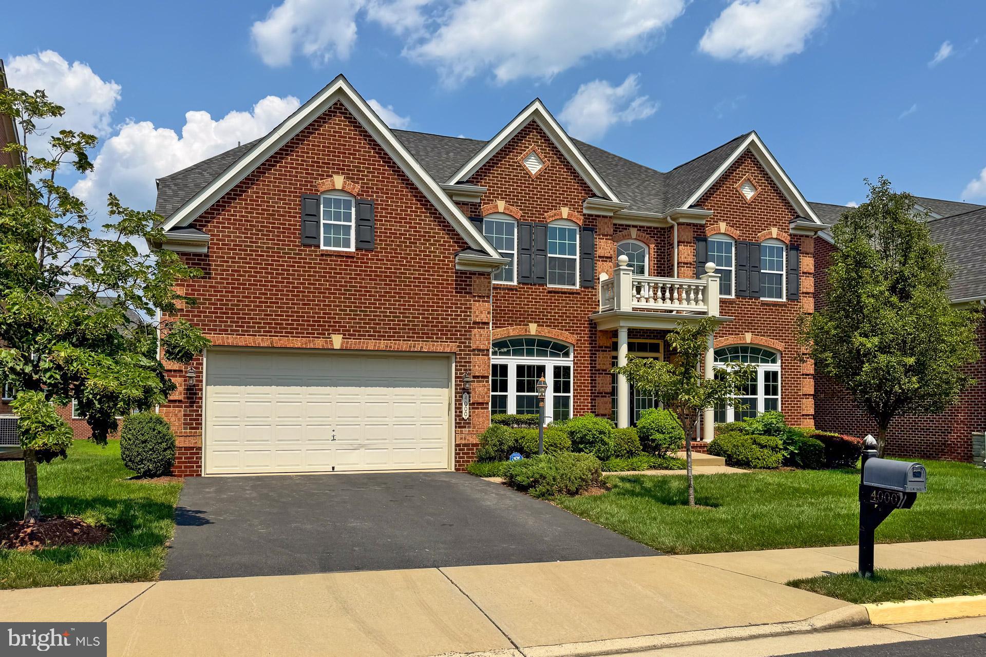 KENSINGTON MANOR - Residential