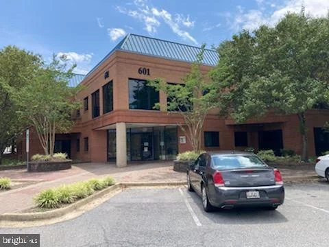 601 Post Office Road Unit 2D