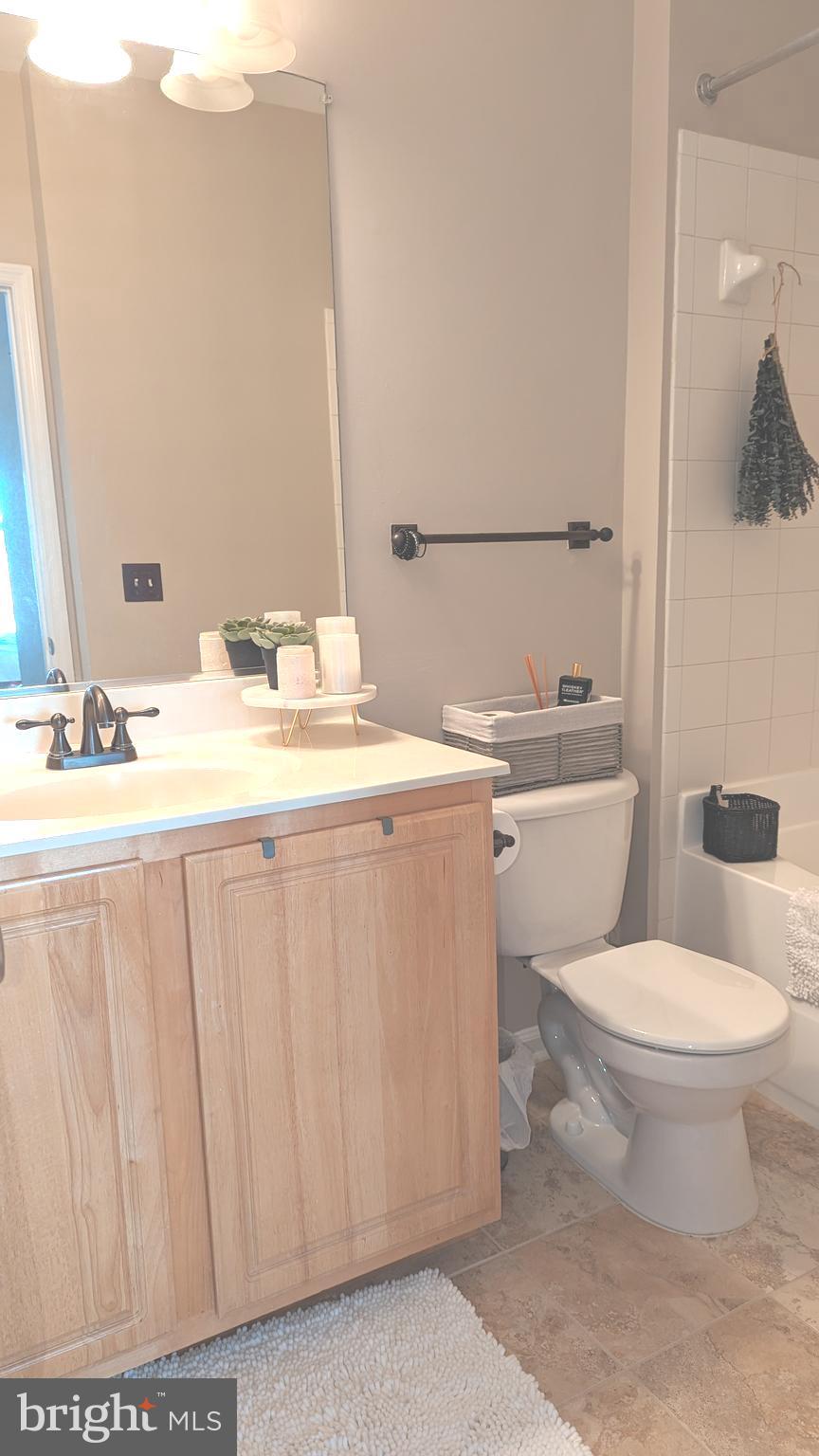 KING FARM - Residential Lease