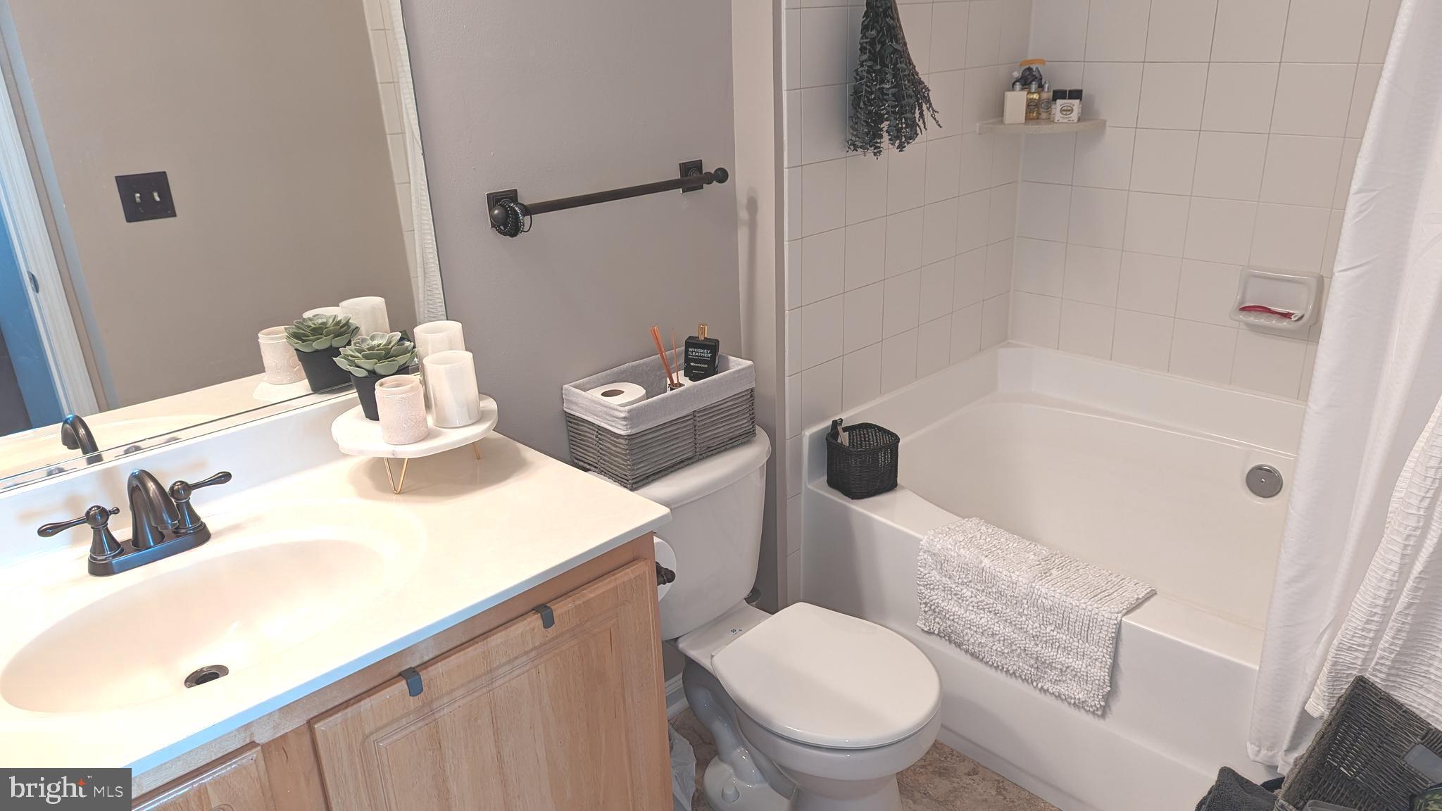 KING FARM - Residential Lease