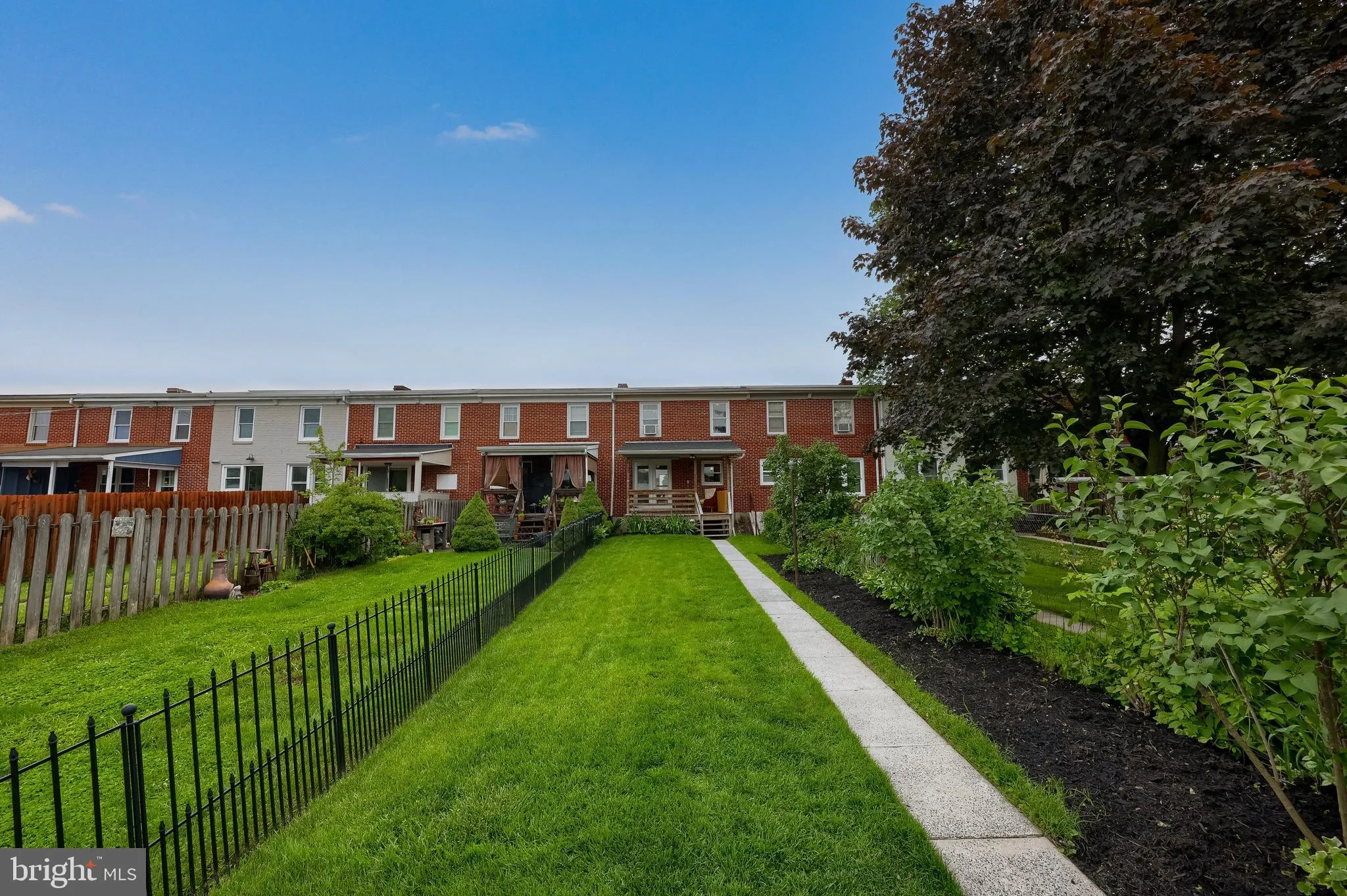 Manheim, Pennsylvania 17545, United States, 3 Bedrooms Bedrooms, ,1 BathroomBathrooms,Residential,Pending,143998