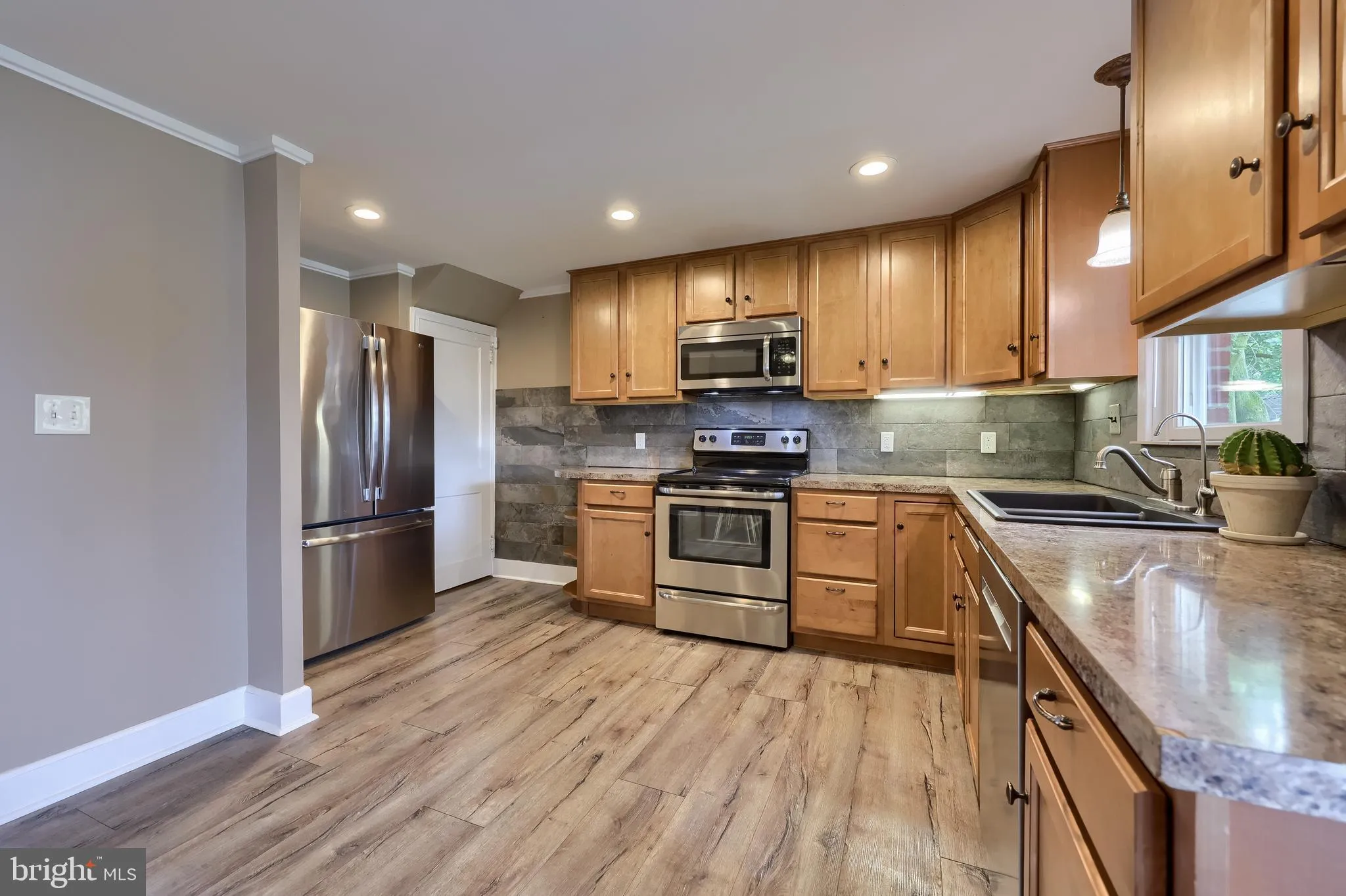 Manheim, Pennsylvania 17545, United States, 3 Bedrooms Bedrooms, ,1 BathroomBathrooms,Residential,Pending,143998