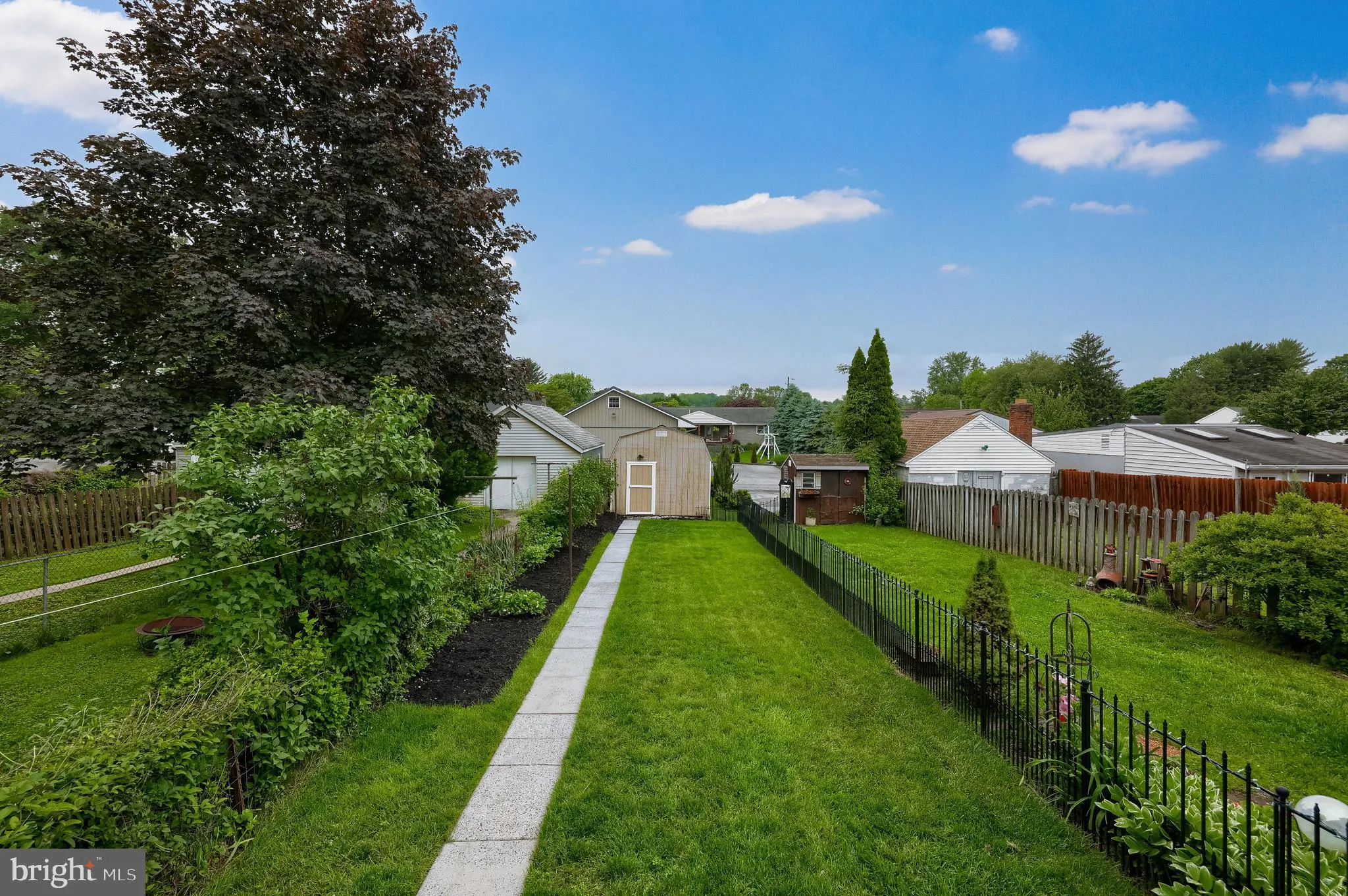 Manheim, Pennsylvania 17545, United States, 3 Bedrooms Bedrooms, ,1 BathroomBathrooms,Residential,Pending,143998