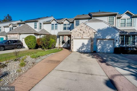 Photo of 9 Shelburne Street, BURLINGTON, NJ 08016 (MLS # NJBL2097048)