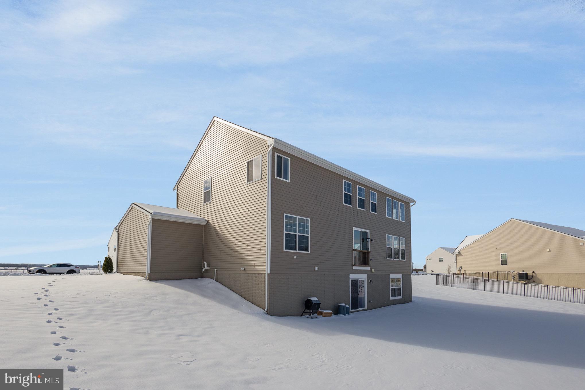 NEW POST ON THE RAPPAHANNOCK - Residential