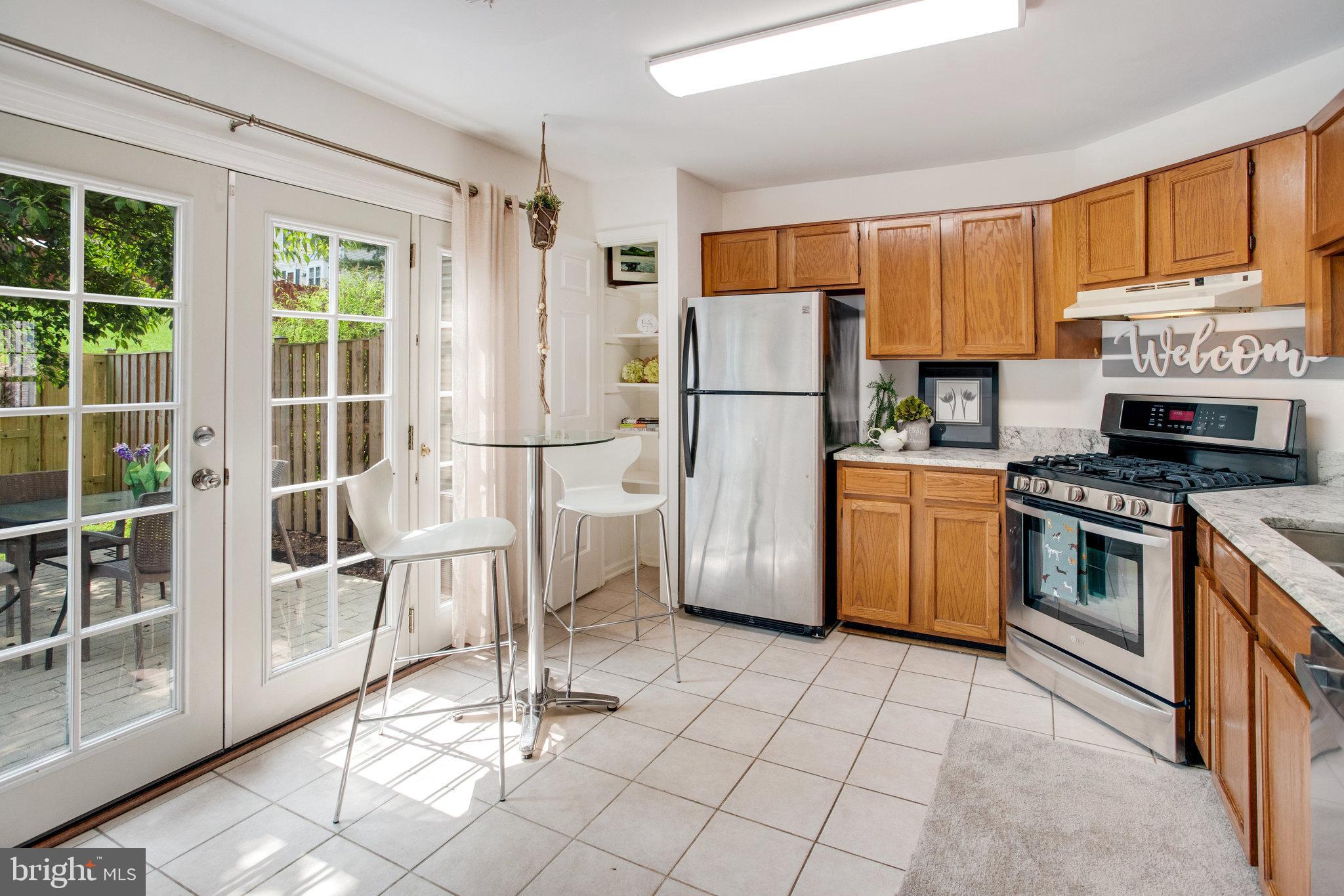 LAKE RIDGE - Residential