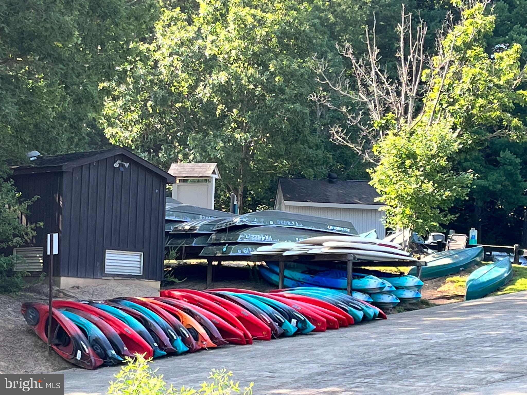 LAKE RIDGE - Residential