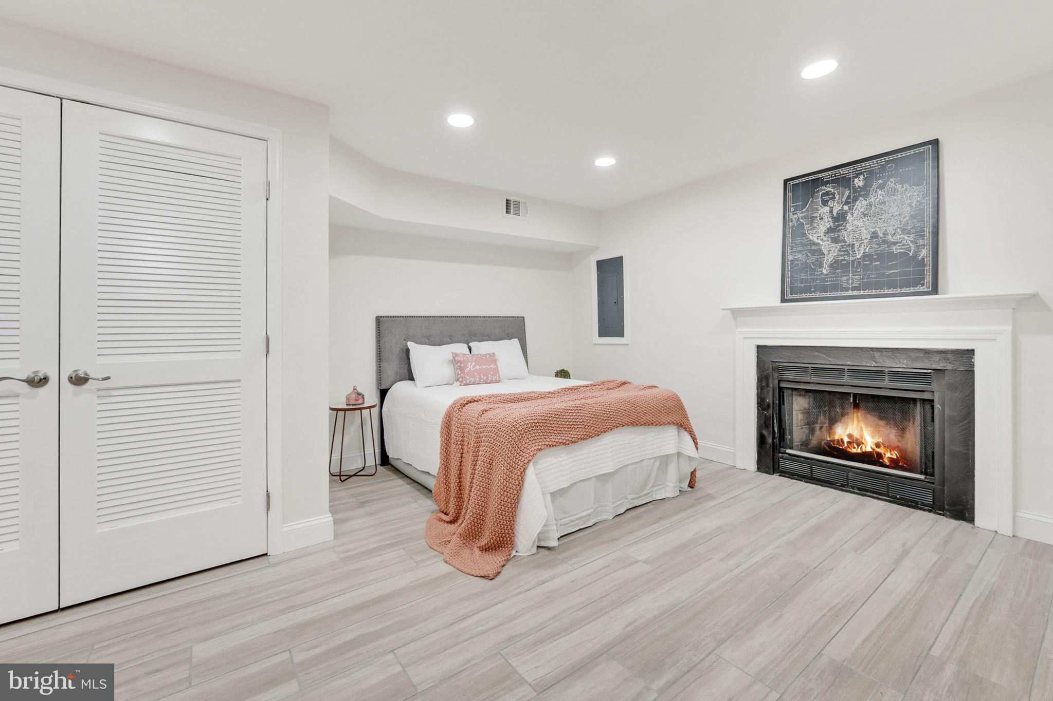 HEATHER GLEN - Residential