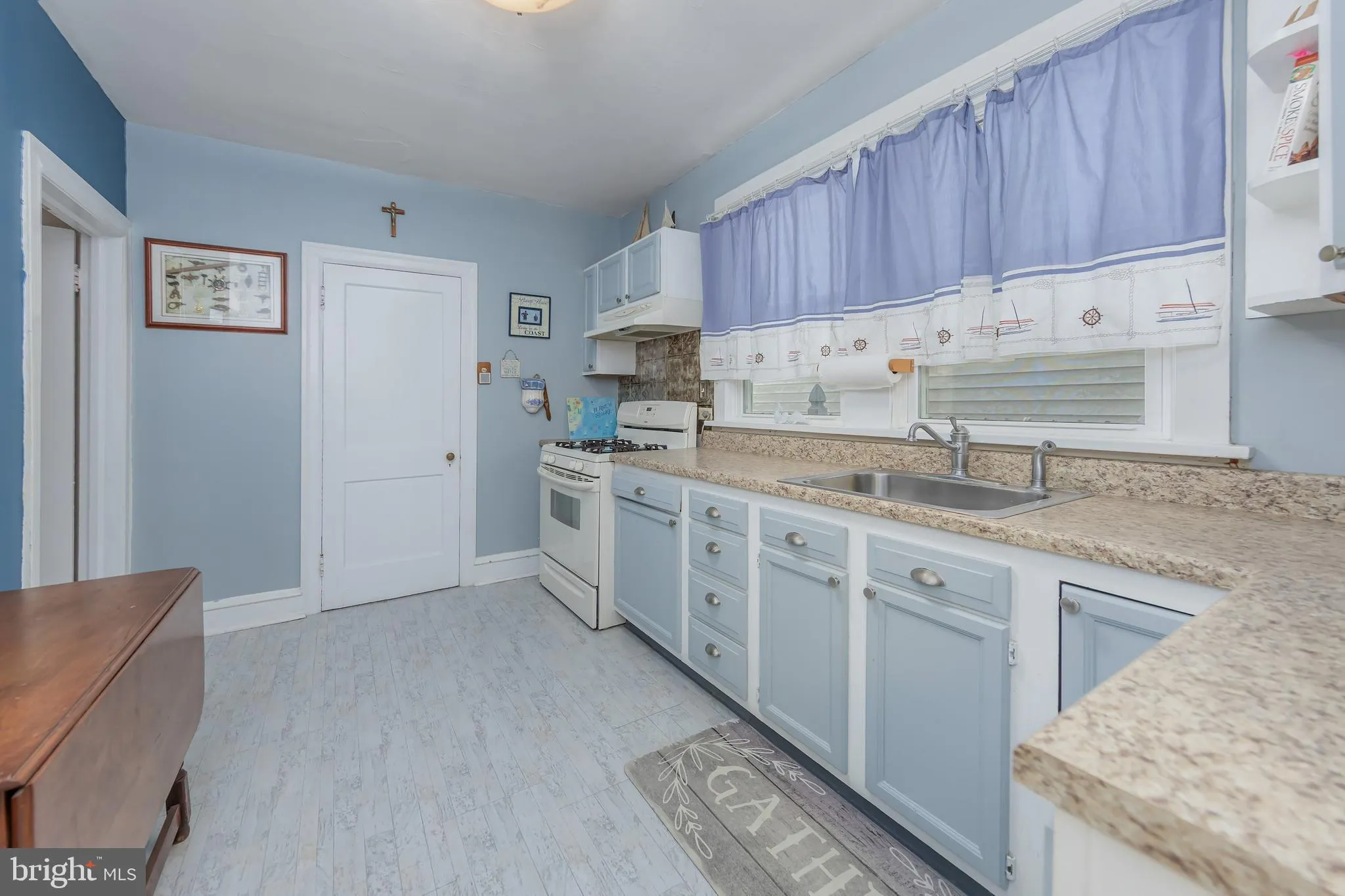 Ventnor City, New Jersey 08406, United States, 3 Bedrooms Bedrooms, ,2 BathroomsBathrooms,Residential,Pending,19214