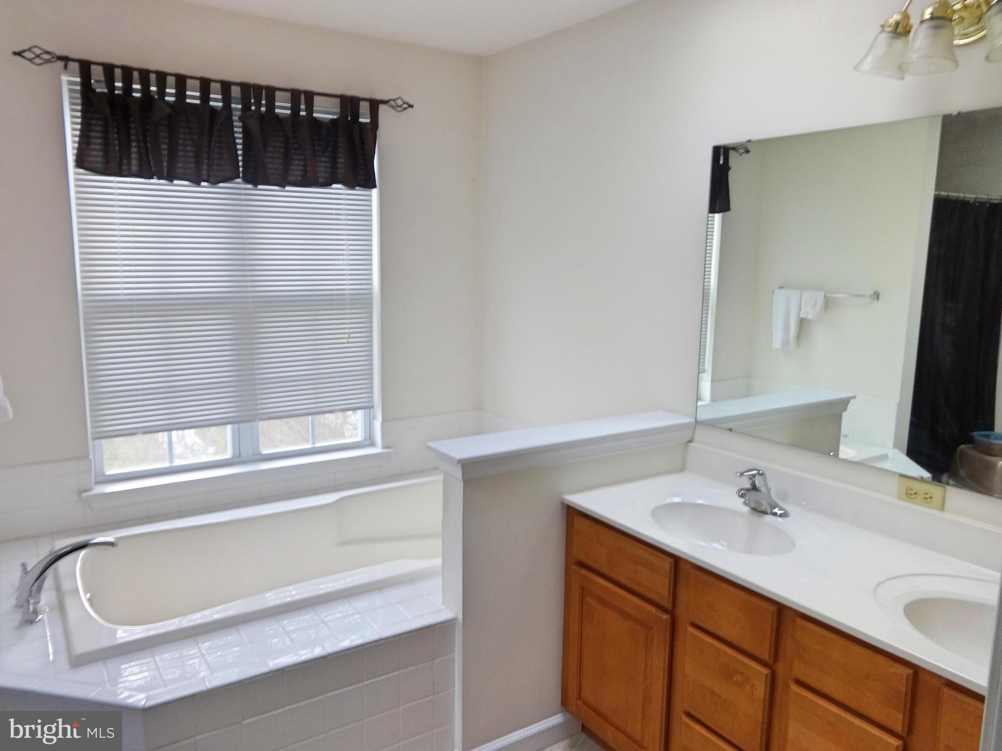 JACKSON HEIGHTS - Residential