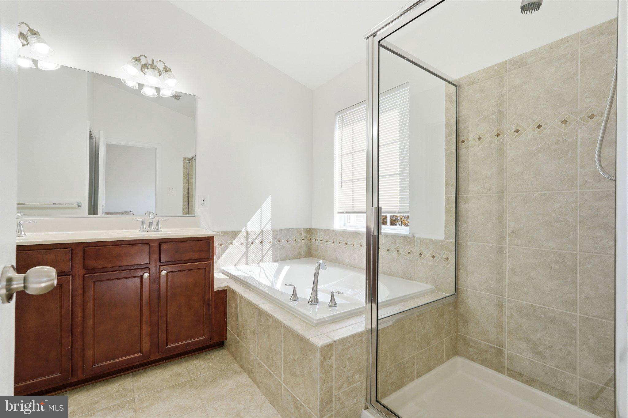 RED OAK CROSSING - Residential