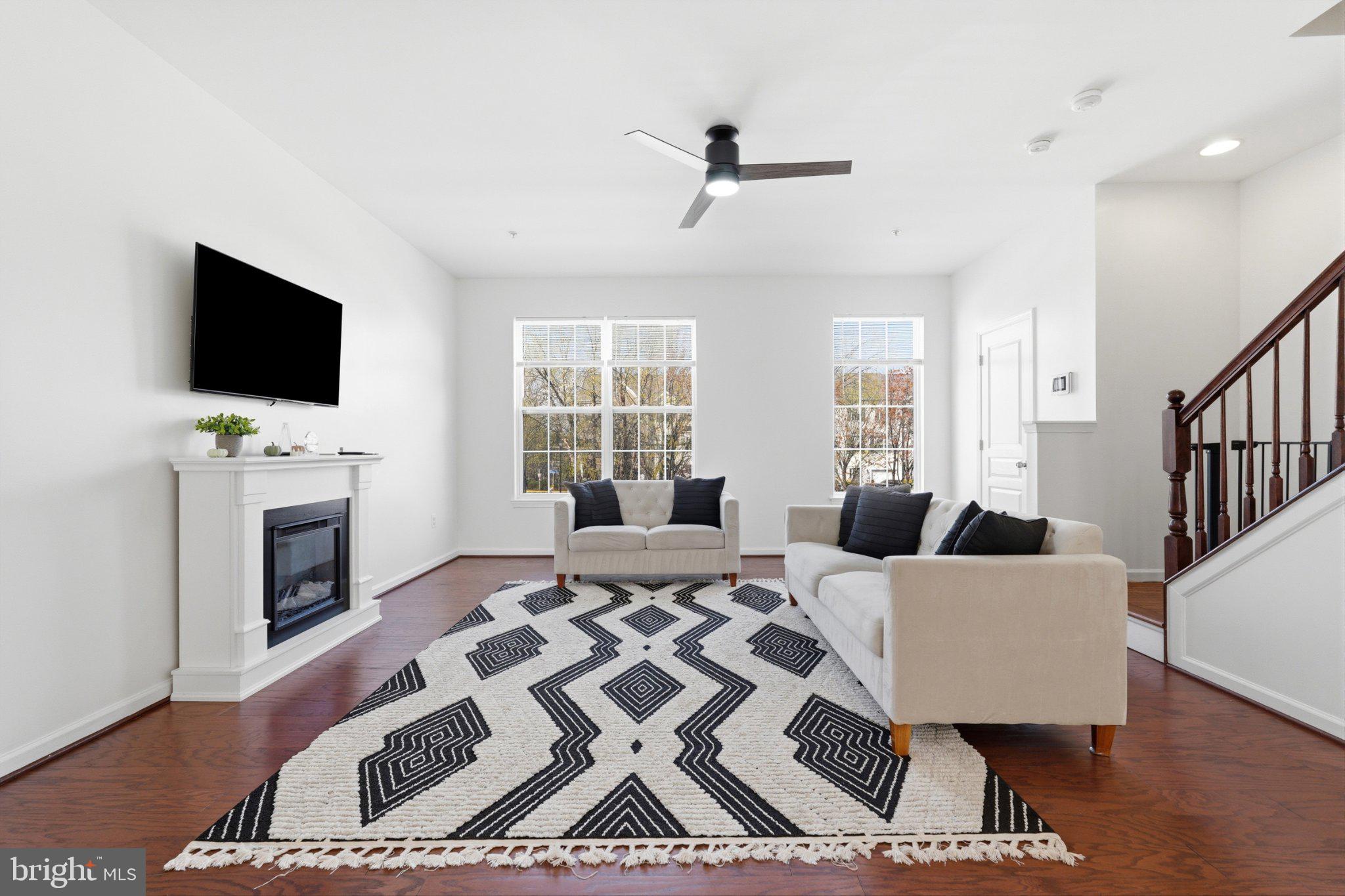 RED OAK CROSSING - Residential