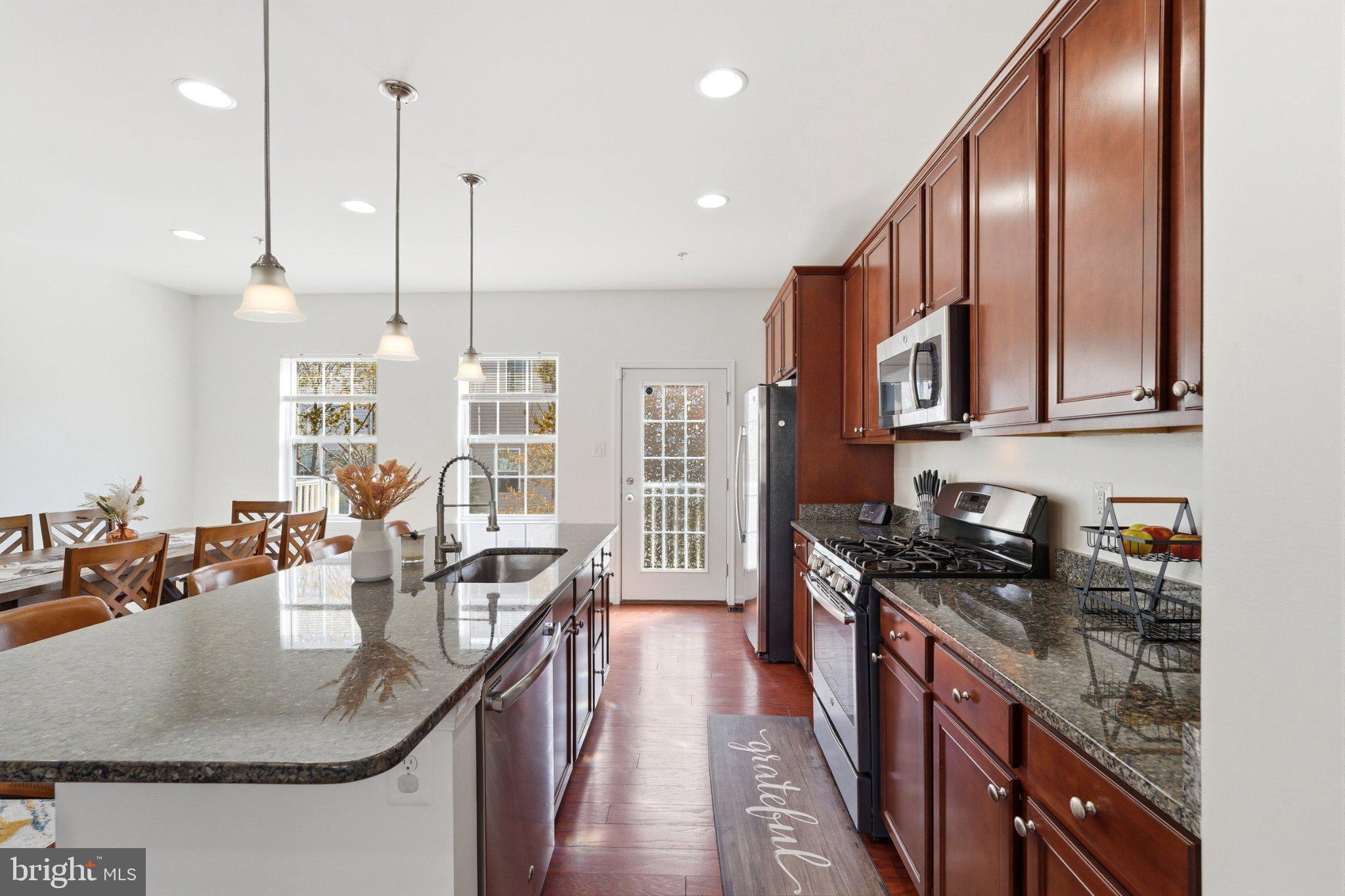 RED OAK CROSSING - Residential
