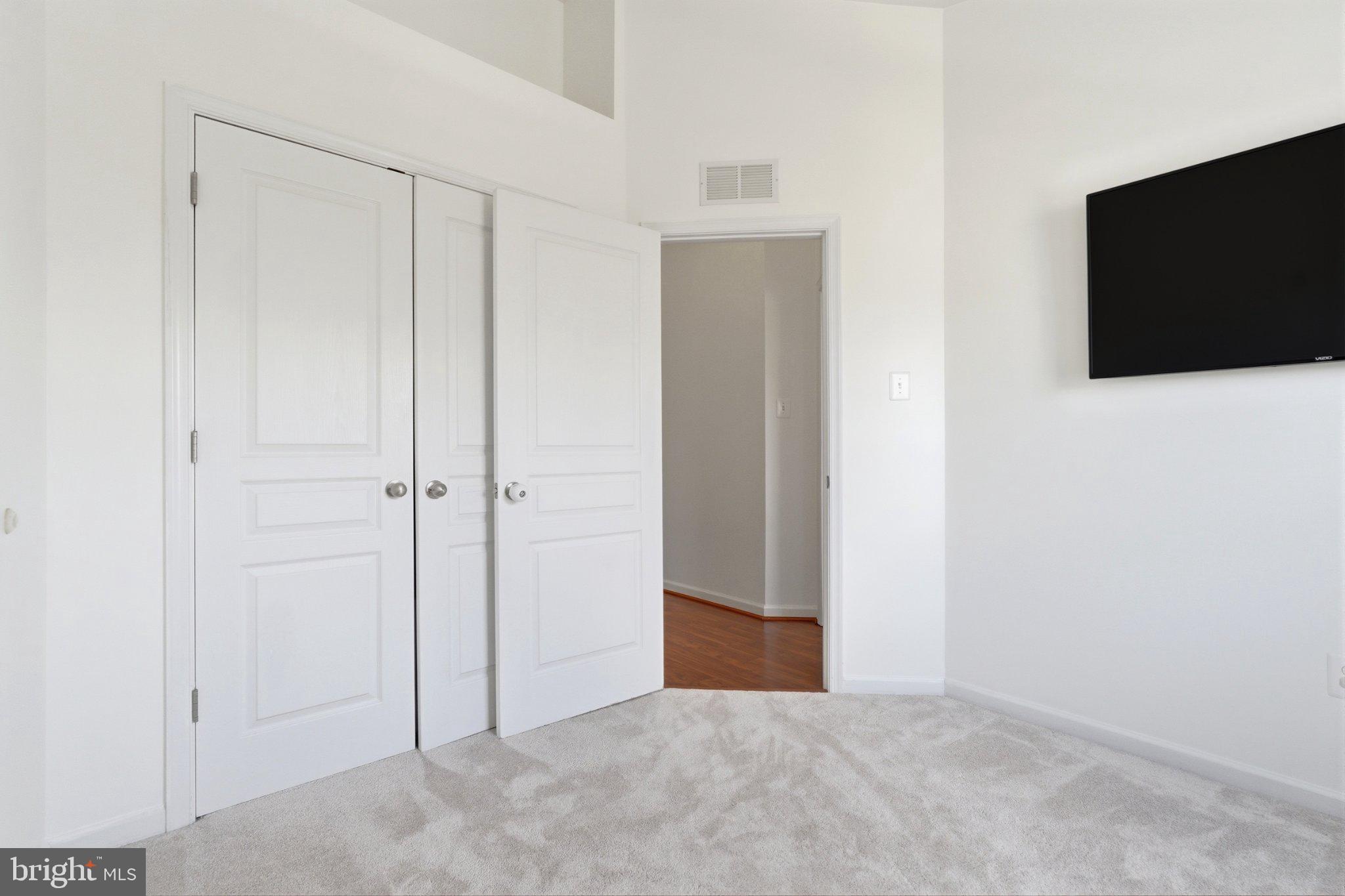 RED OAK CROSSING - Residential