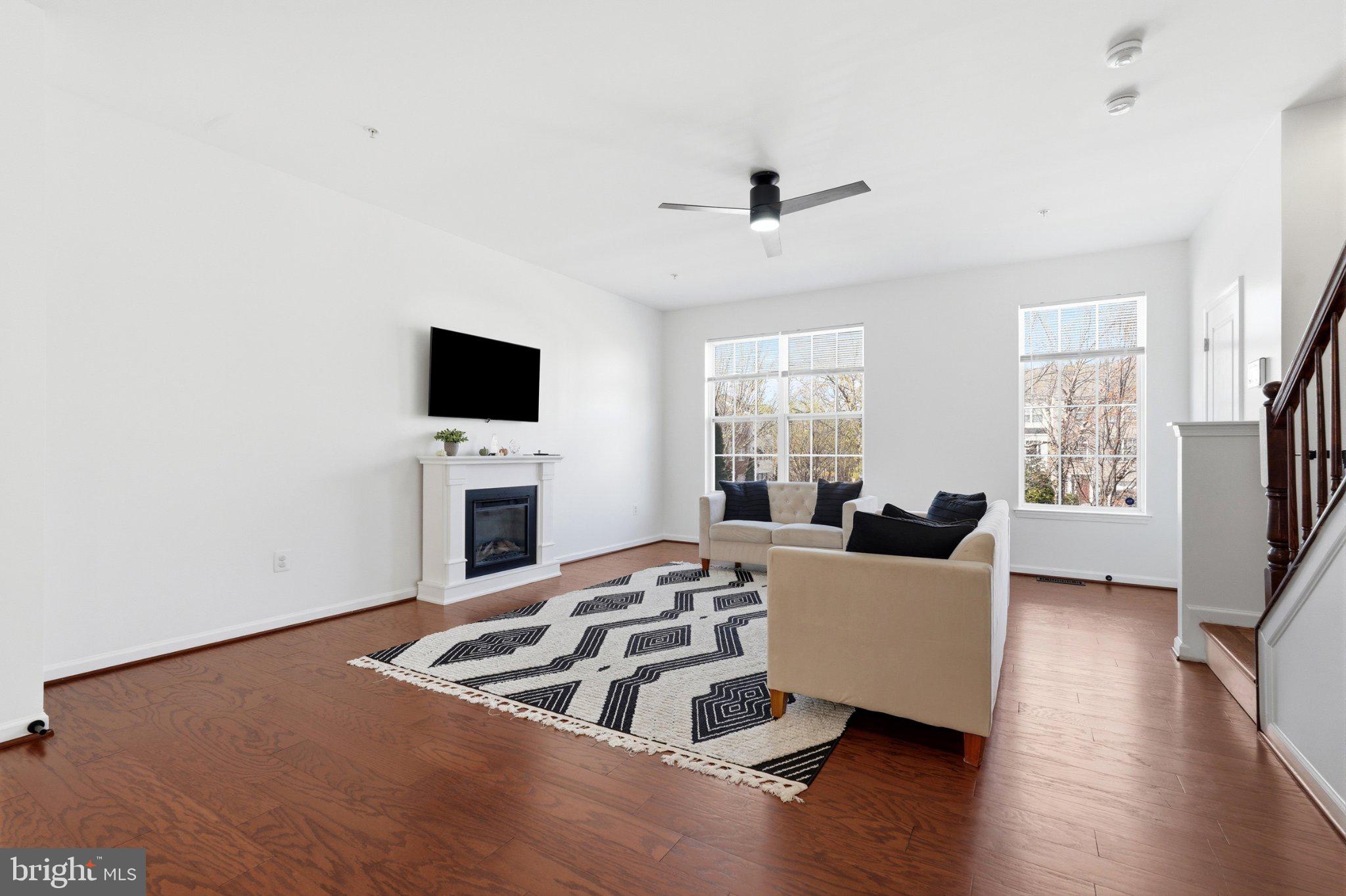 RED OAK CROSSING - Residential