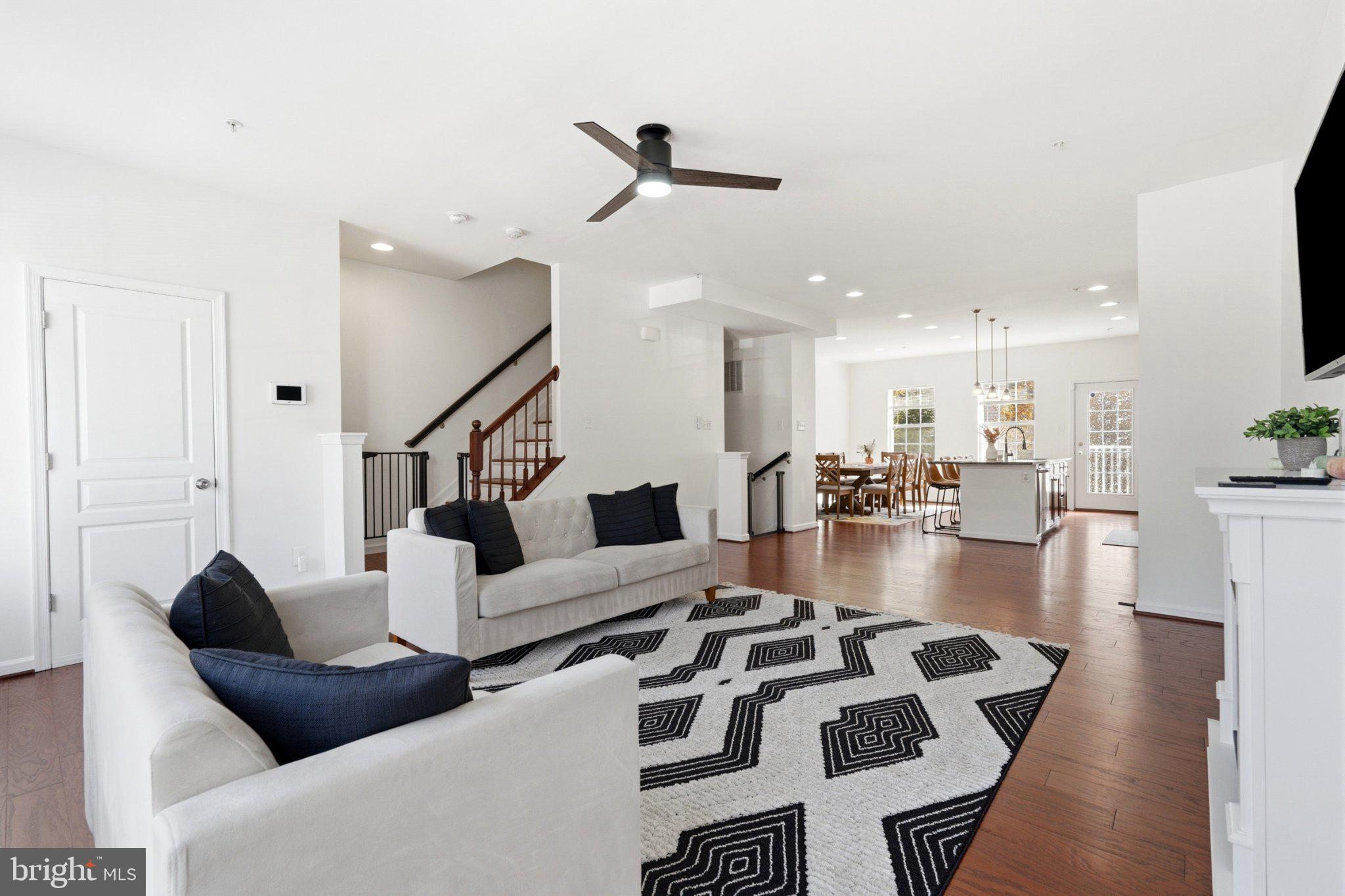 RED OAK CROSSING - Residential