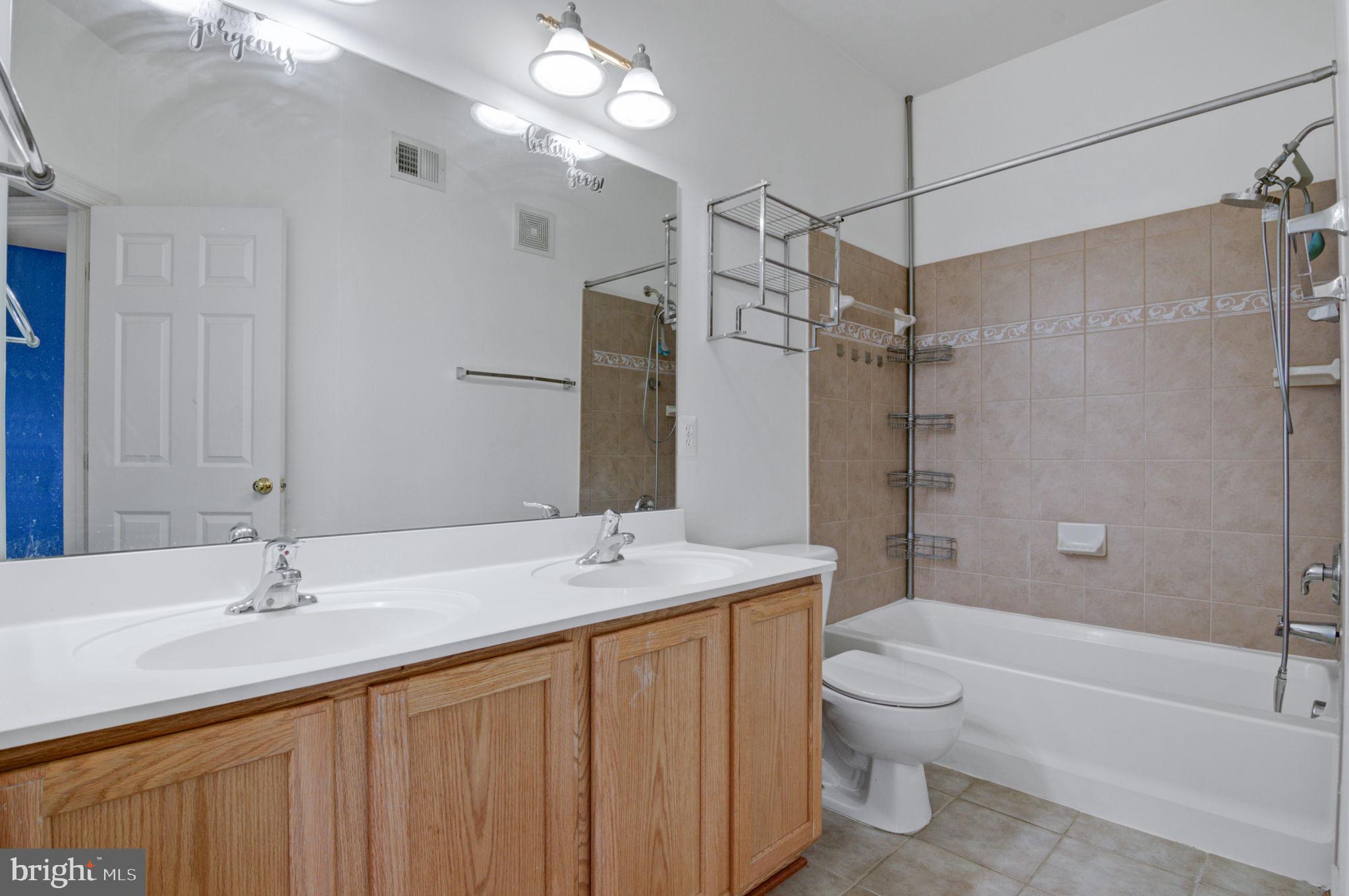 POTOMAC CLUB - Residential Lease