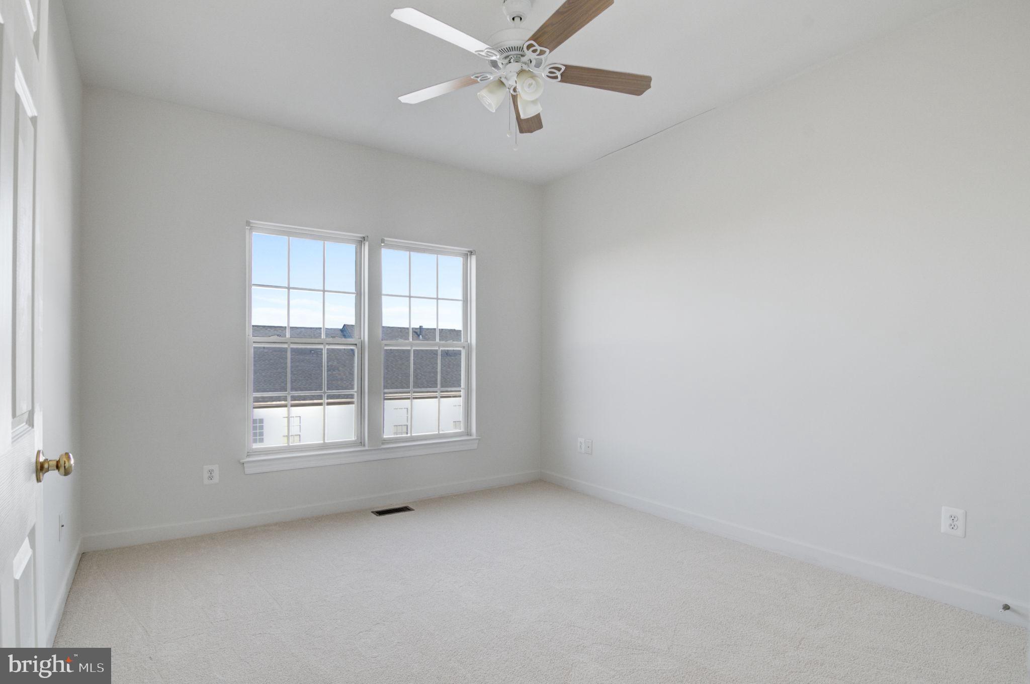 POTOMAC CLUB - Residential Lease