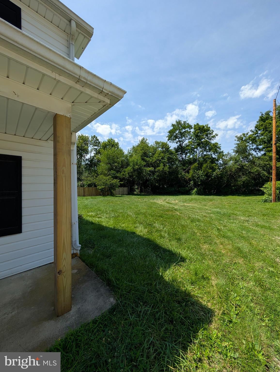 18003 DAVIS LANE