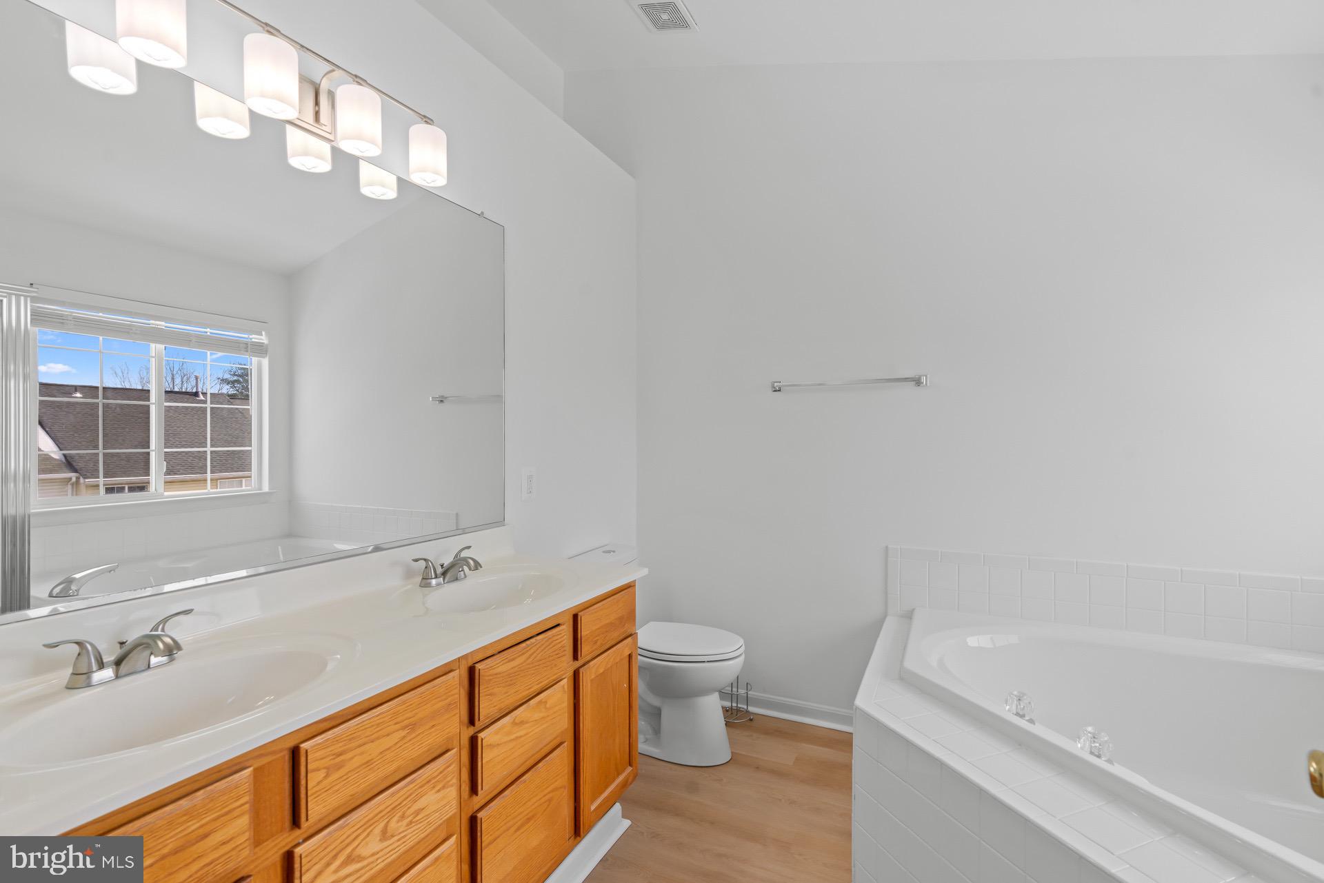 PINEY ORCHARD - Residential Lease