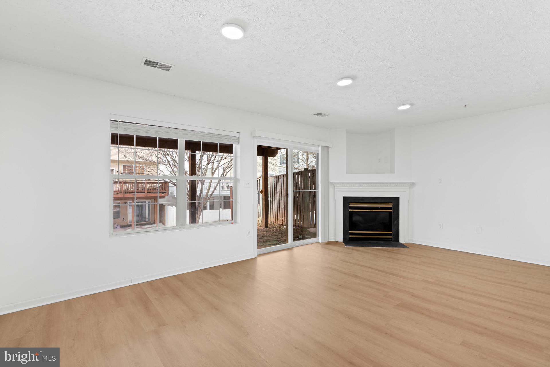 PINEY ORCHARD - Residential Lease