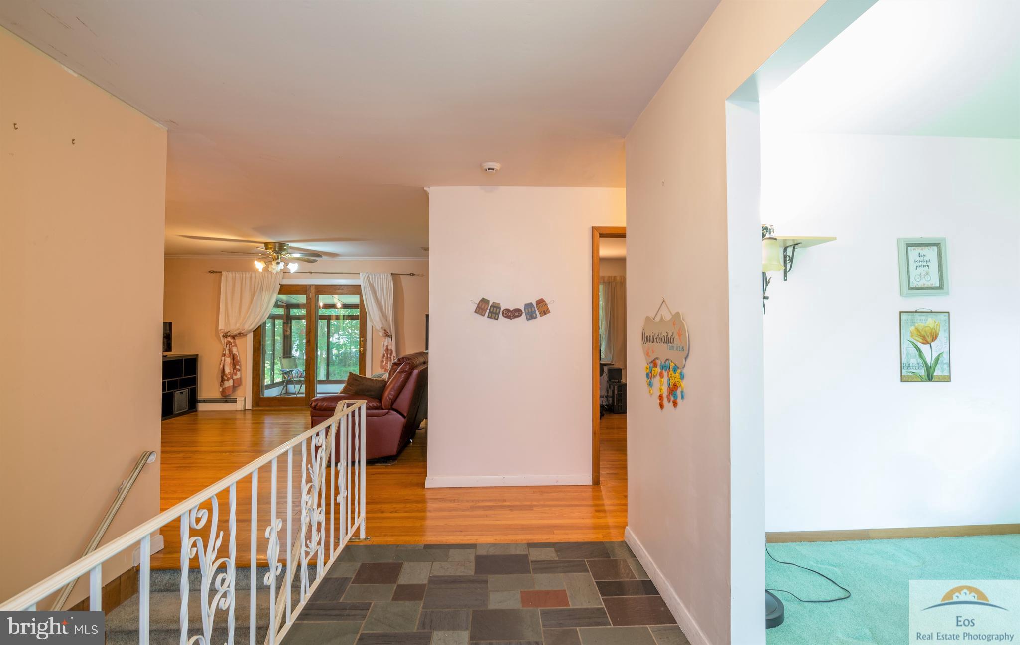 COLONIAL - Residential