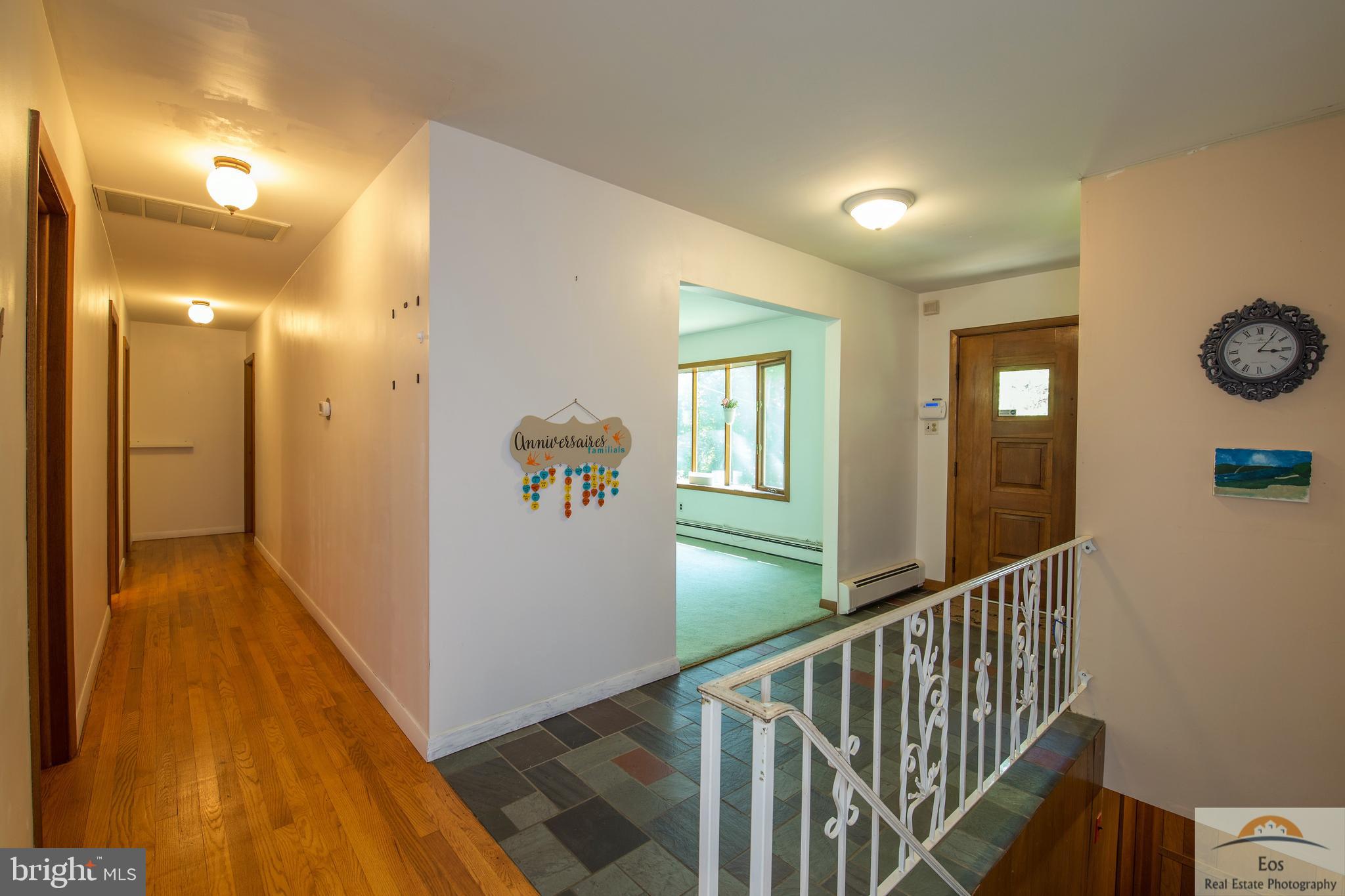 COLONIAL - Residential