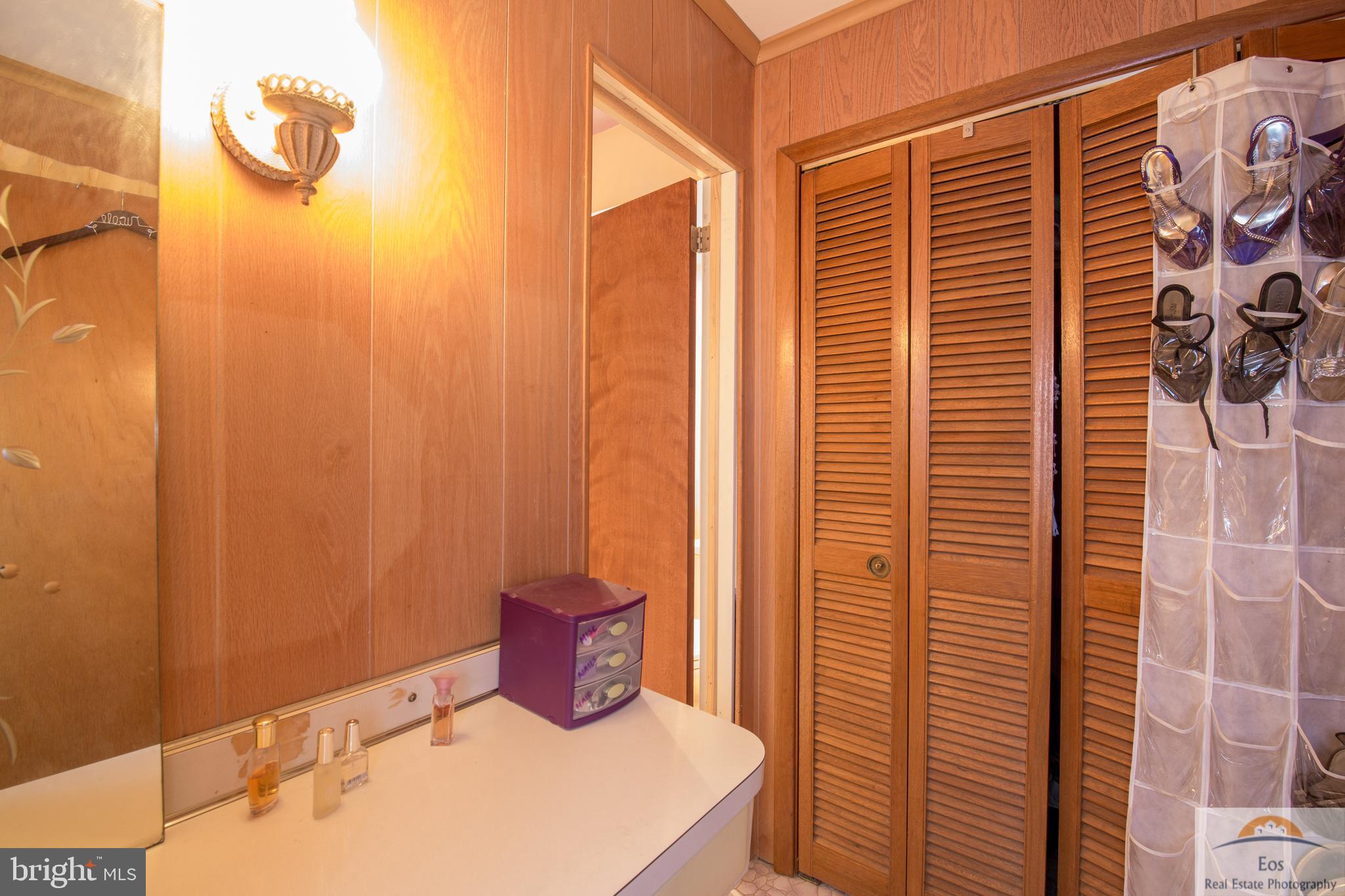 COLONIAL - Residential