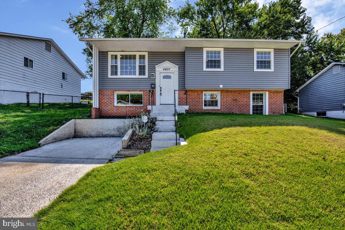 PEPPER MILL VILLAGE - Residential Lease