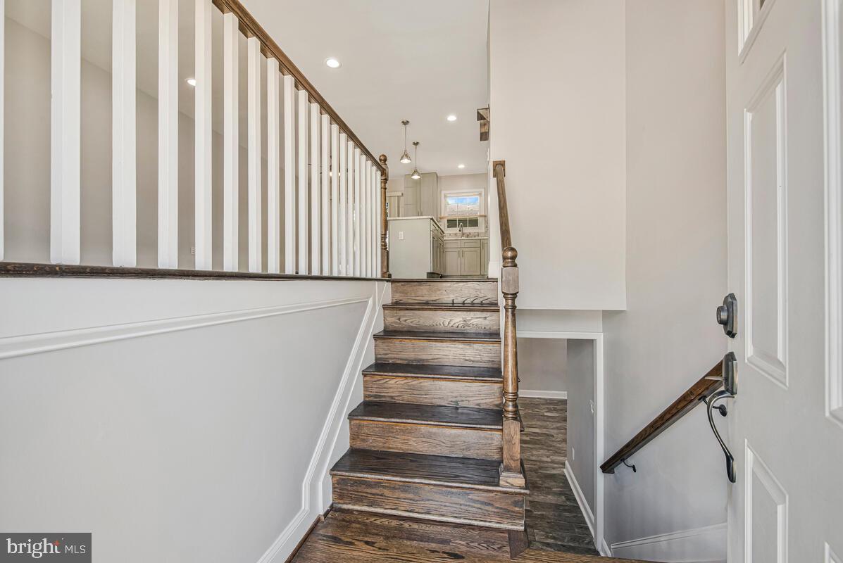 PEPPER MILL VILLAGE - Residential Lease