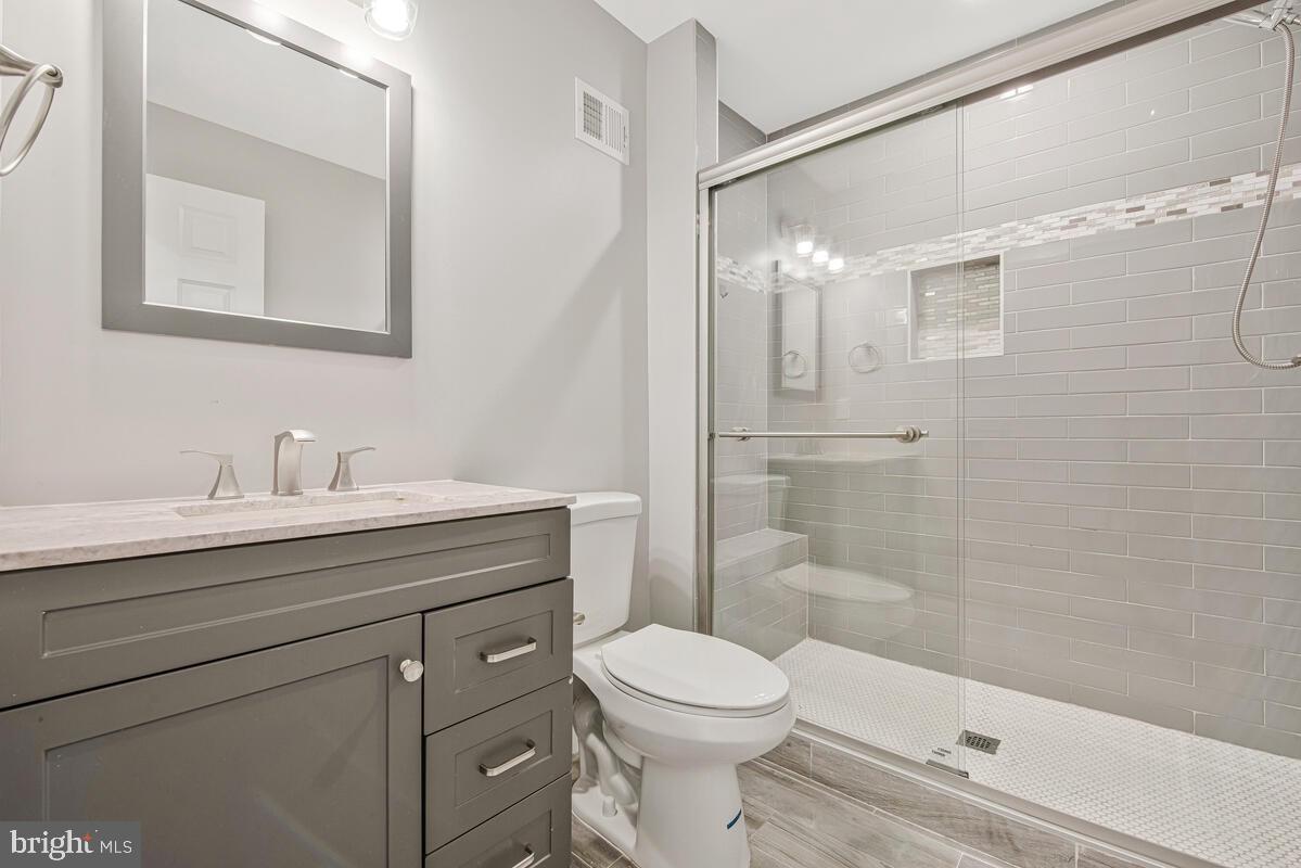 PEPPER MILL VILLAGE - Residential Lease