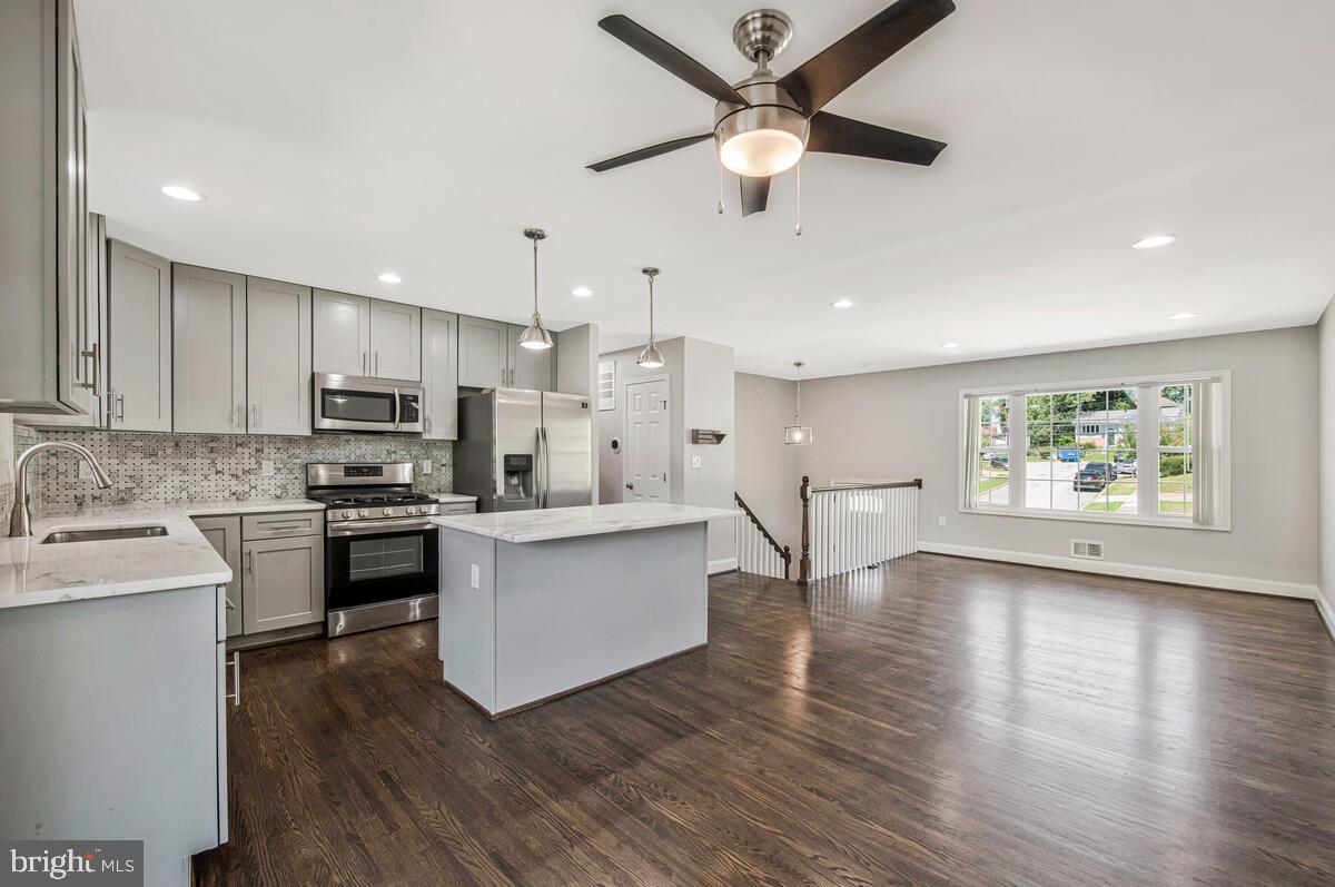 PEPPER MILL VILLAGE - Residential Lease